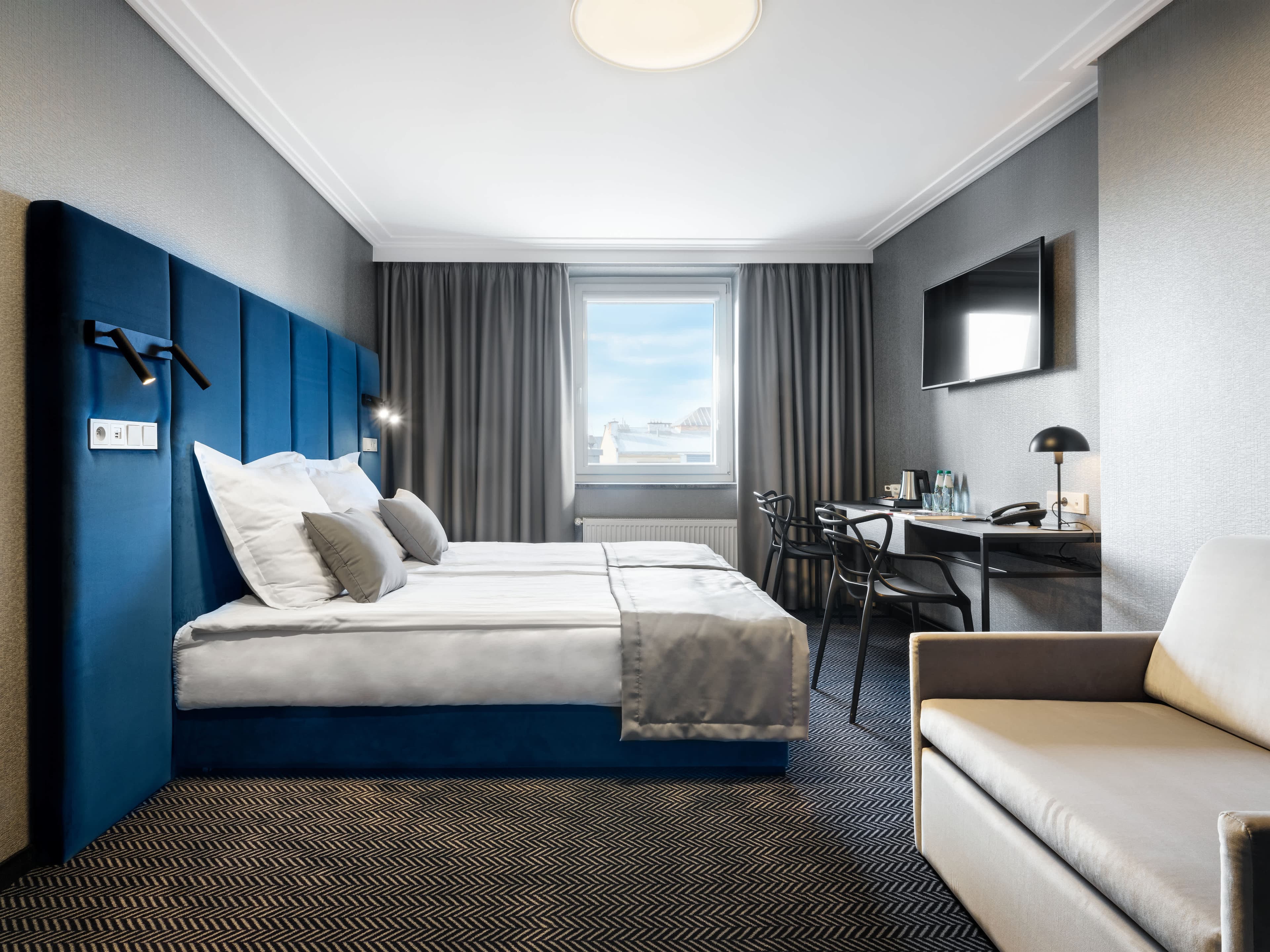 Hotel Logos Ansicht 3