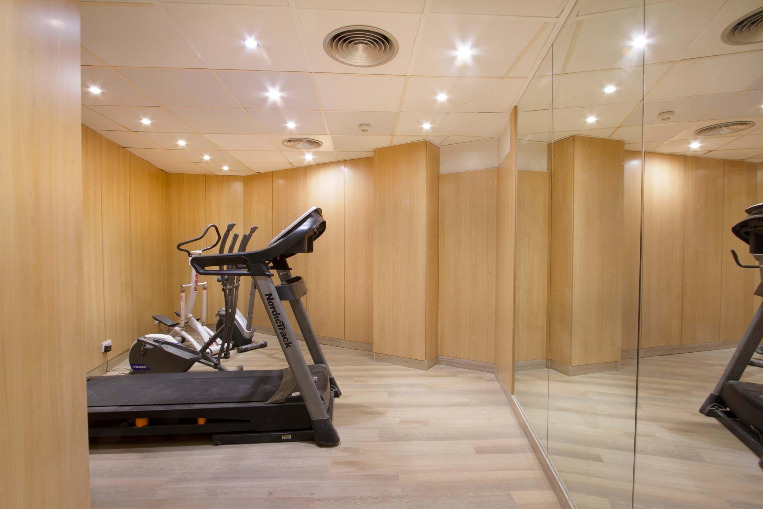 Hotel Garbí Mil·lenni Ansicht 8