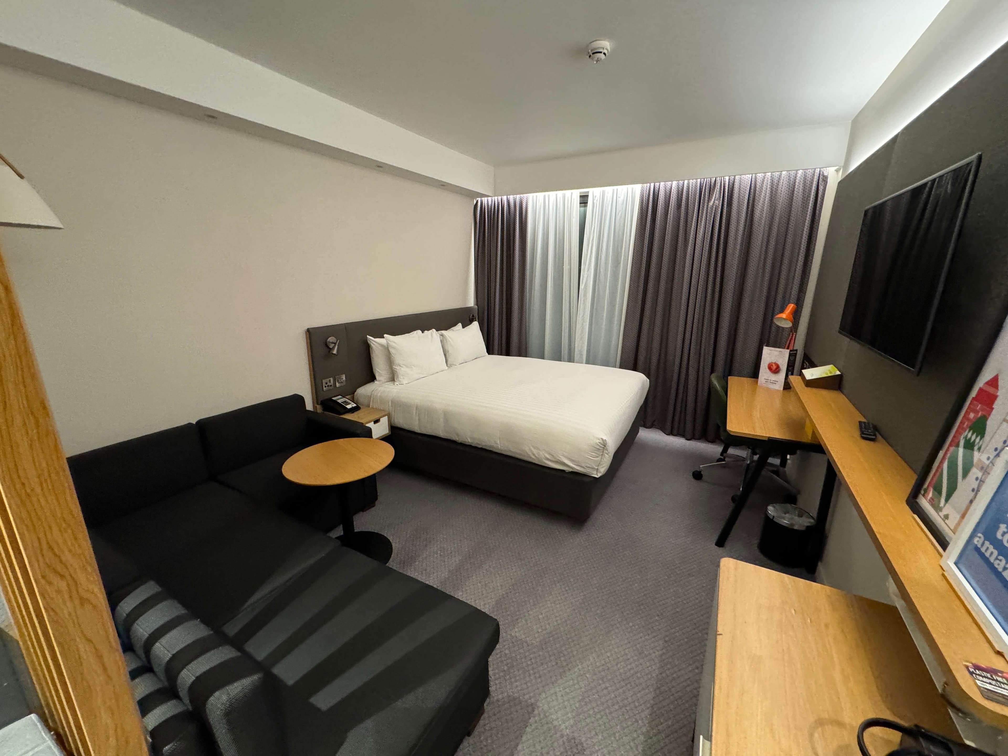 Holiday Inn London - Heathrow Bath Road Ansicht 4