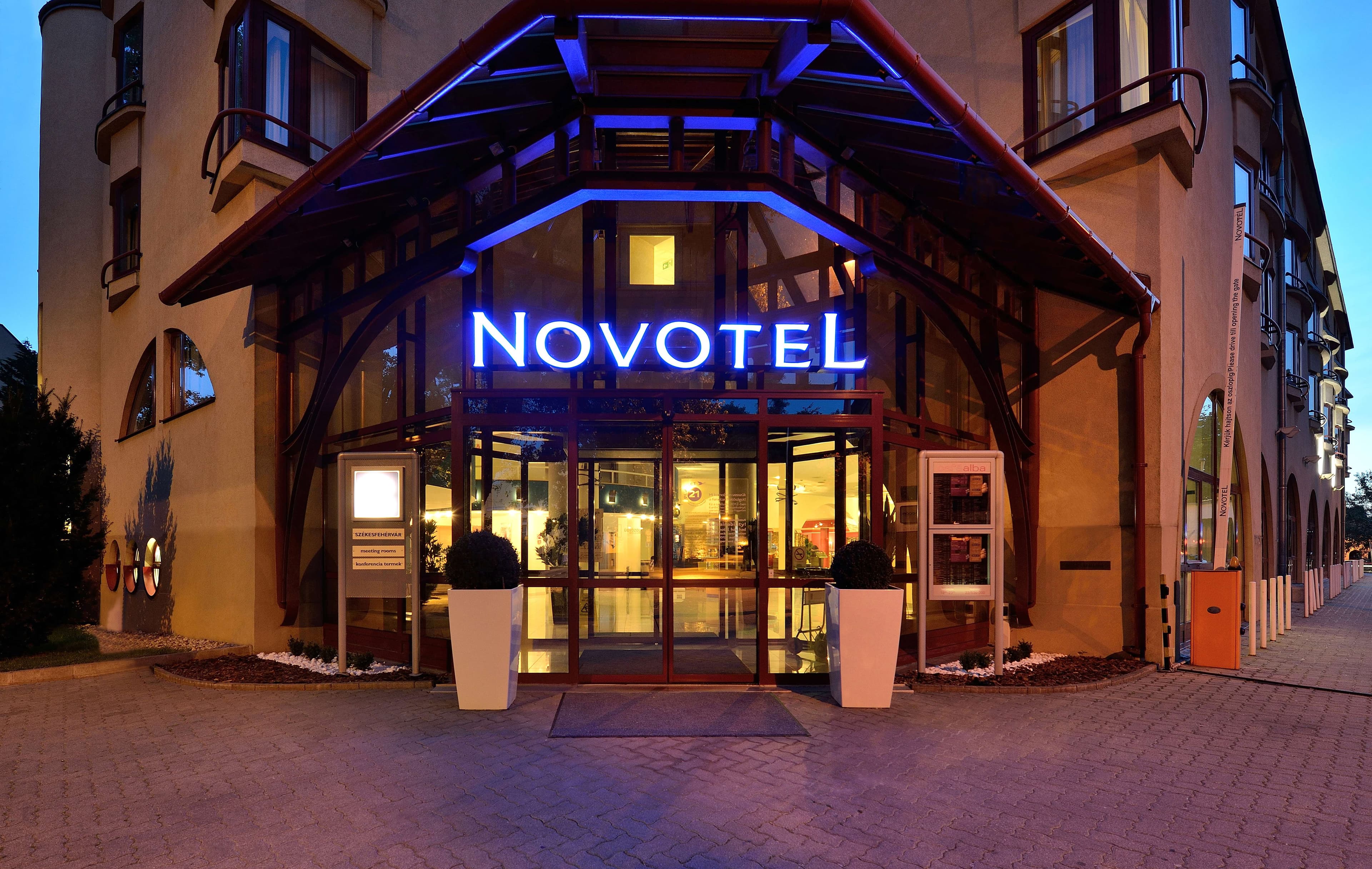 Hotel Novotel Szekesfehervar Ansicht 7