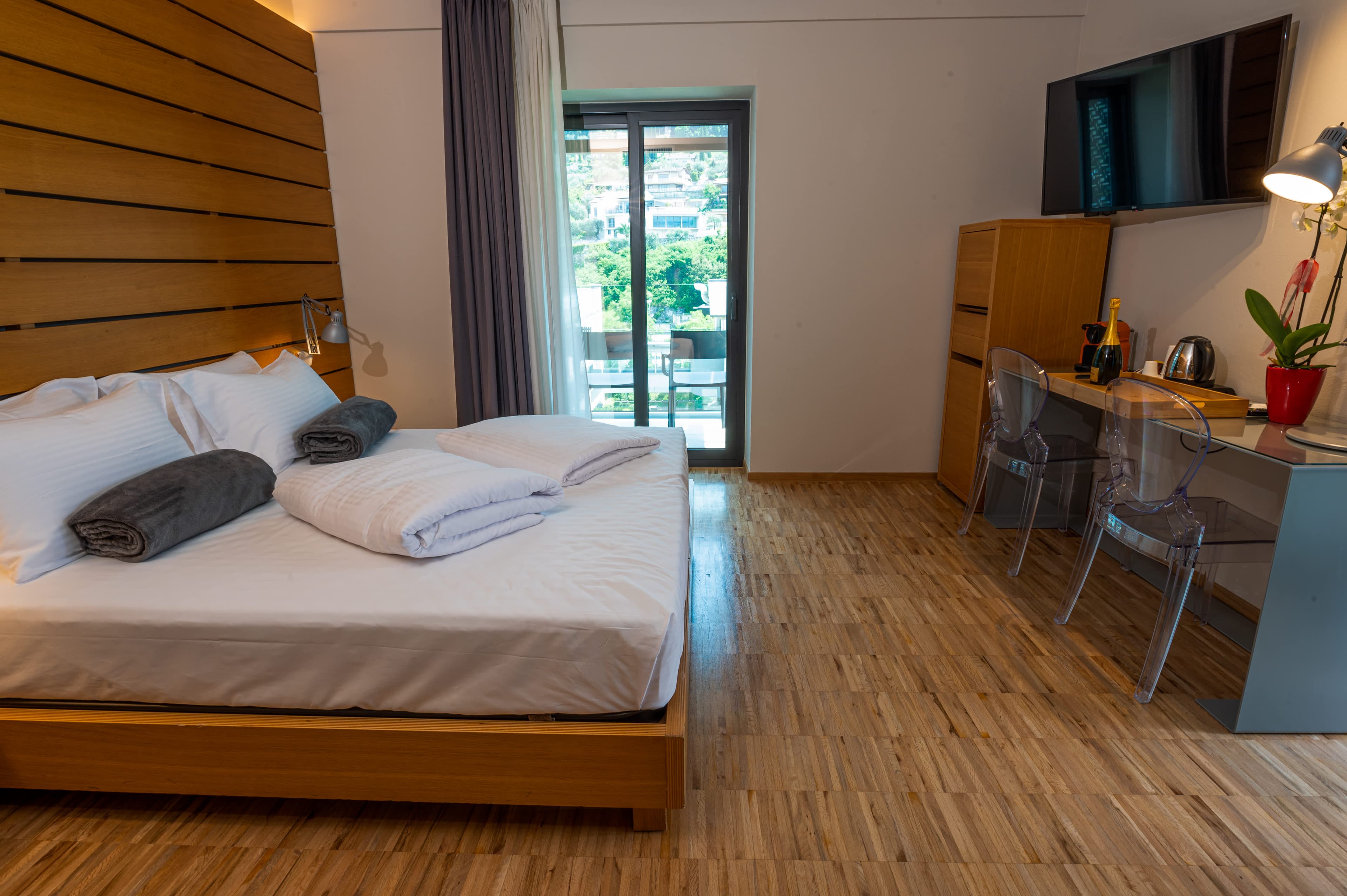 Lake Front Hotel Mirage Ansicht 4