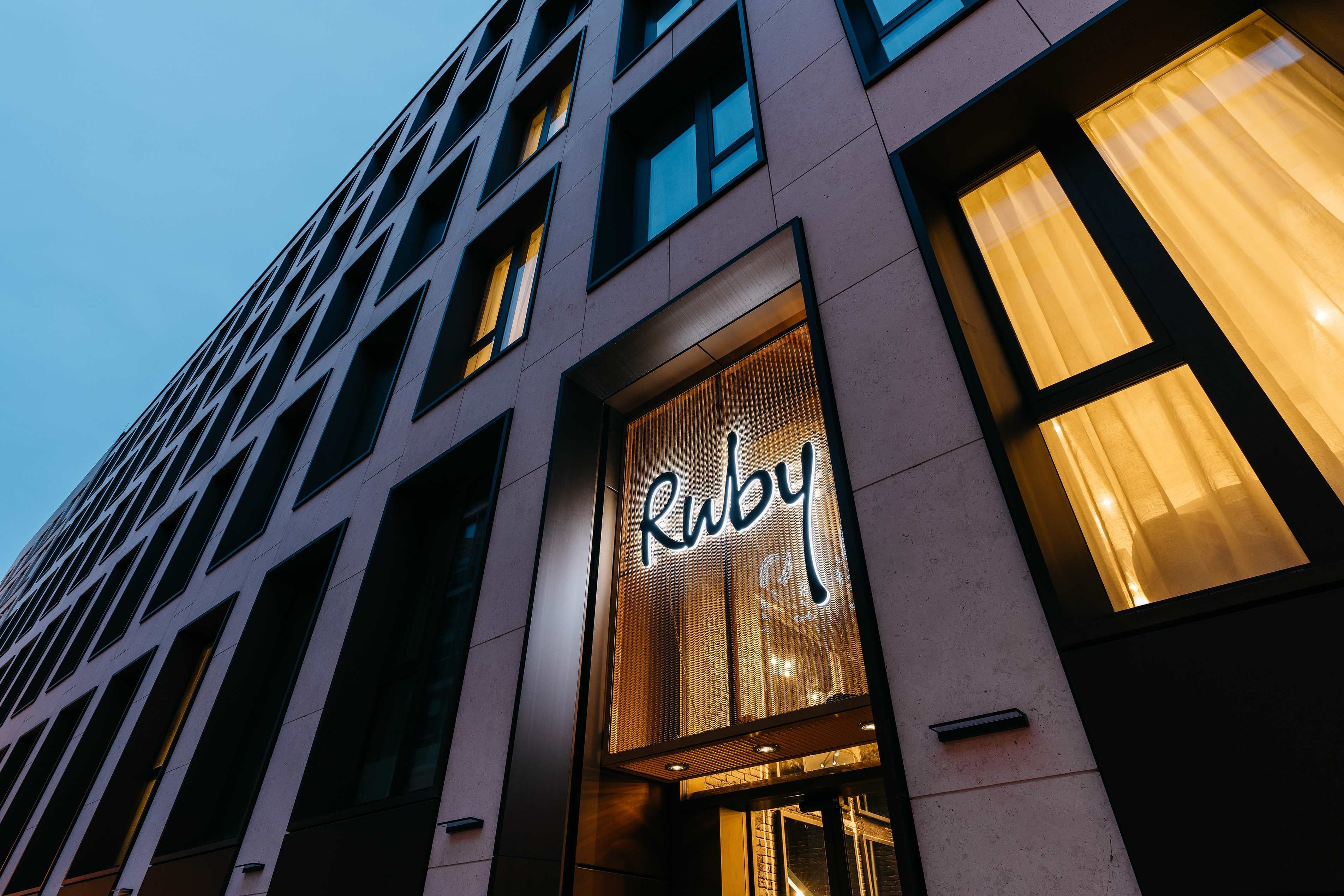 Ruby Louise Hotel Frankfurt Ansicht 2