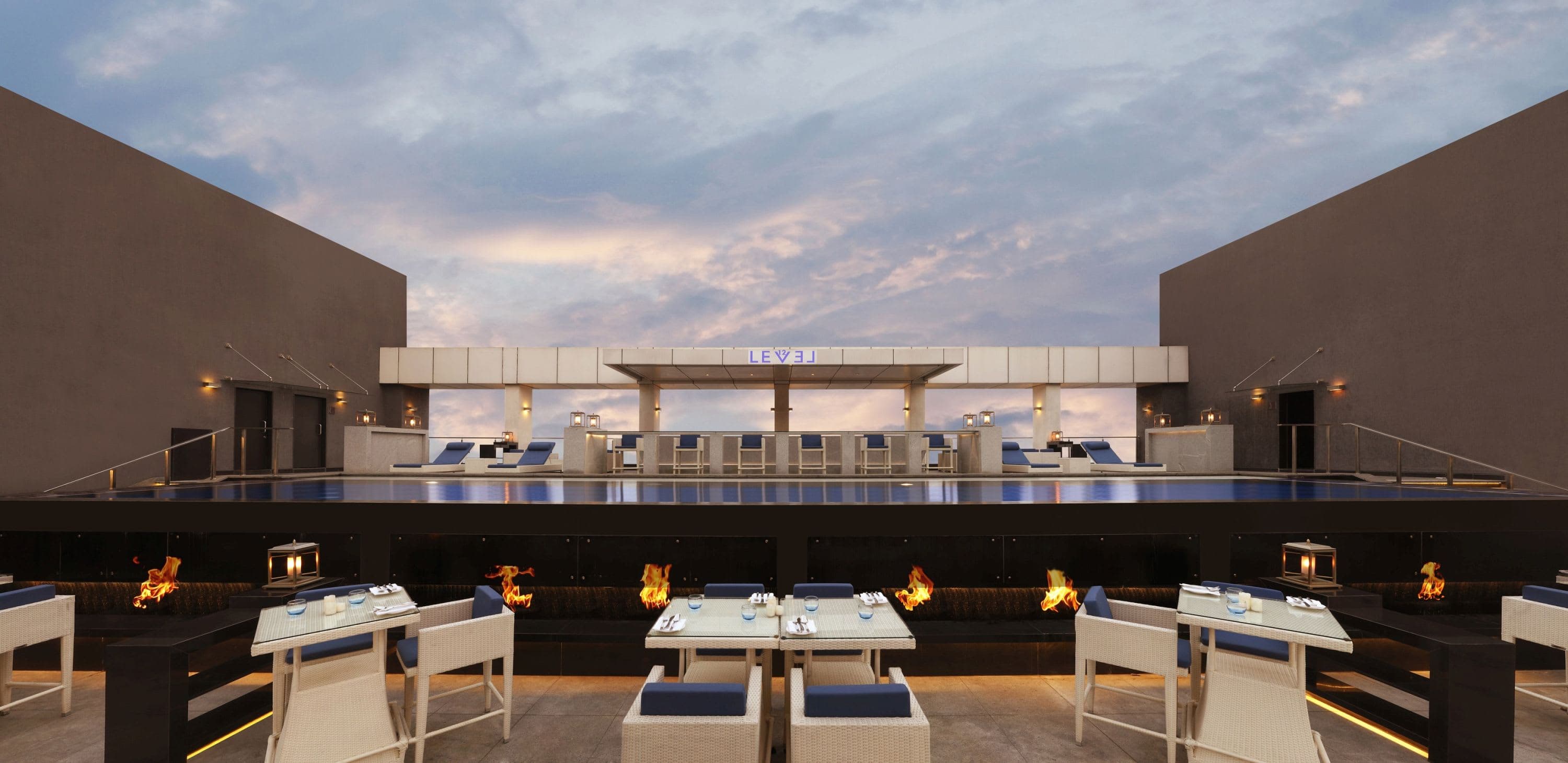 DoubleTree by Hilton Hotel Pune - Chinchwad