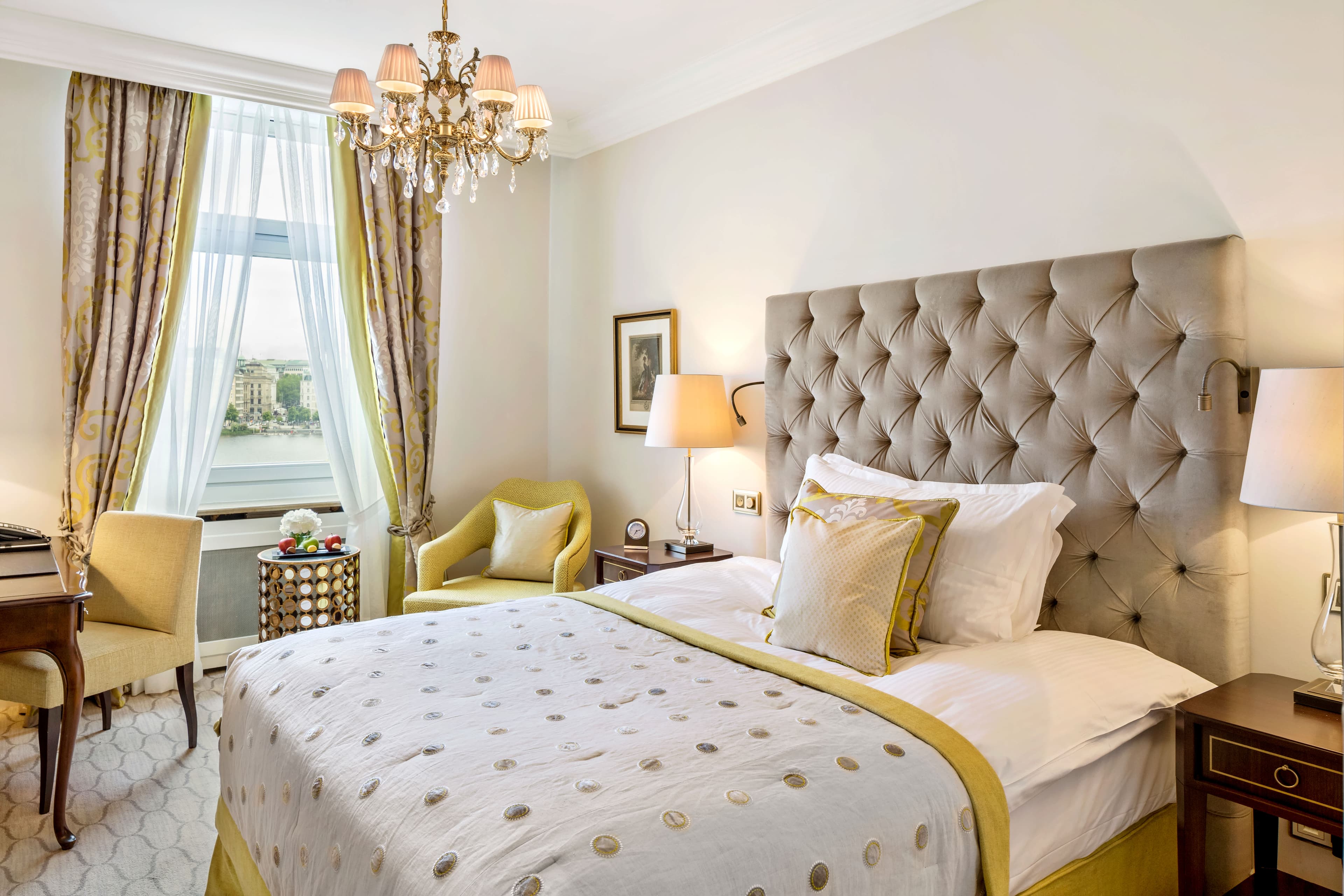 Fairmont Hotel Vier Jahreszeiten Ansicht 3