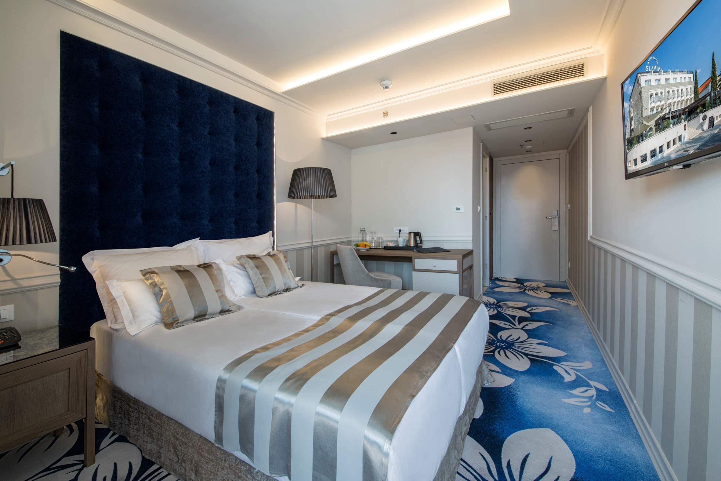 Grand Hotel Slavia Ansicht 5