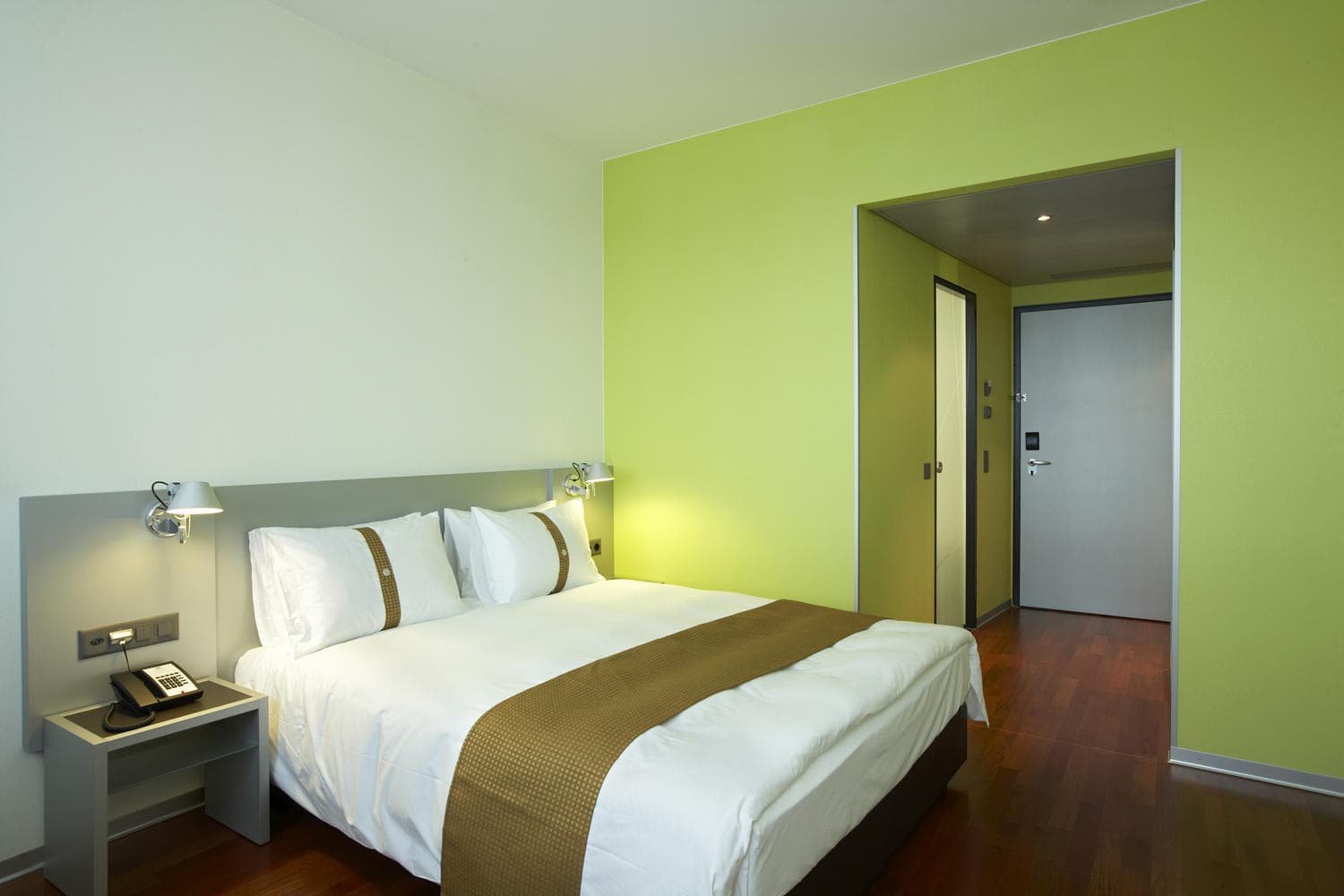 Holiday Inn Zürich - Messe Ansicht 6
