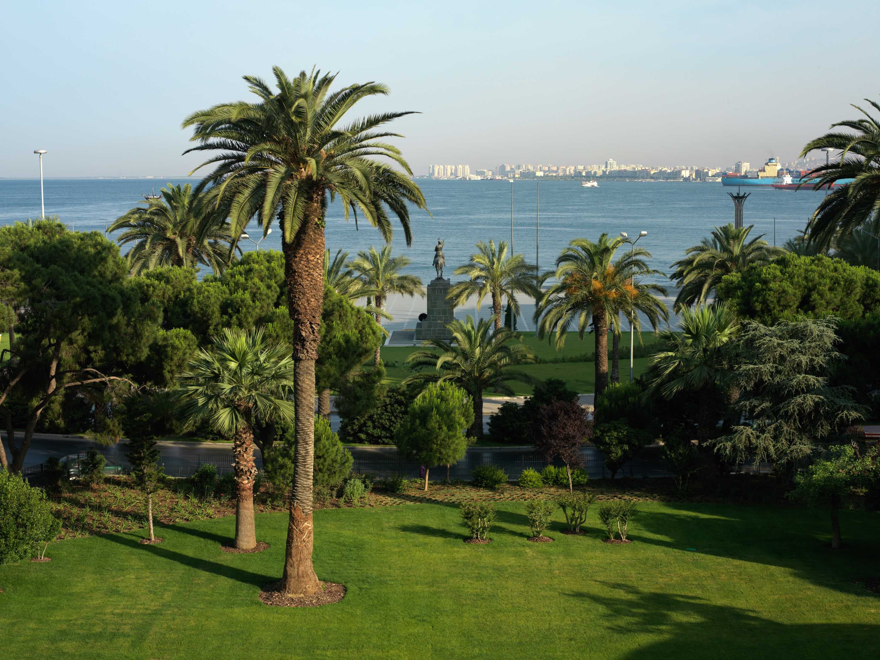 Swissôtel Büyük Efes Ansicht 9
