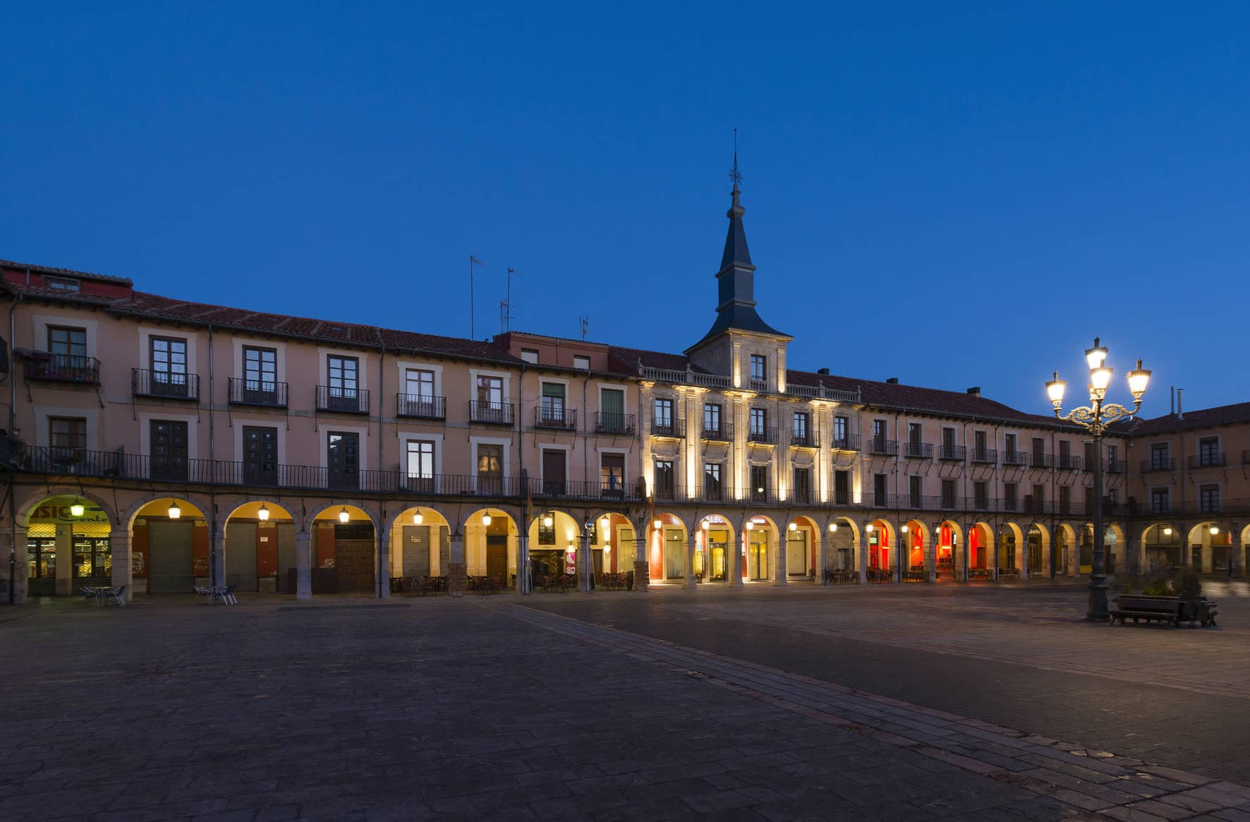 NH Collection León Plaza Mayor Ansicht 2
