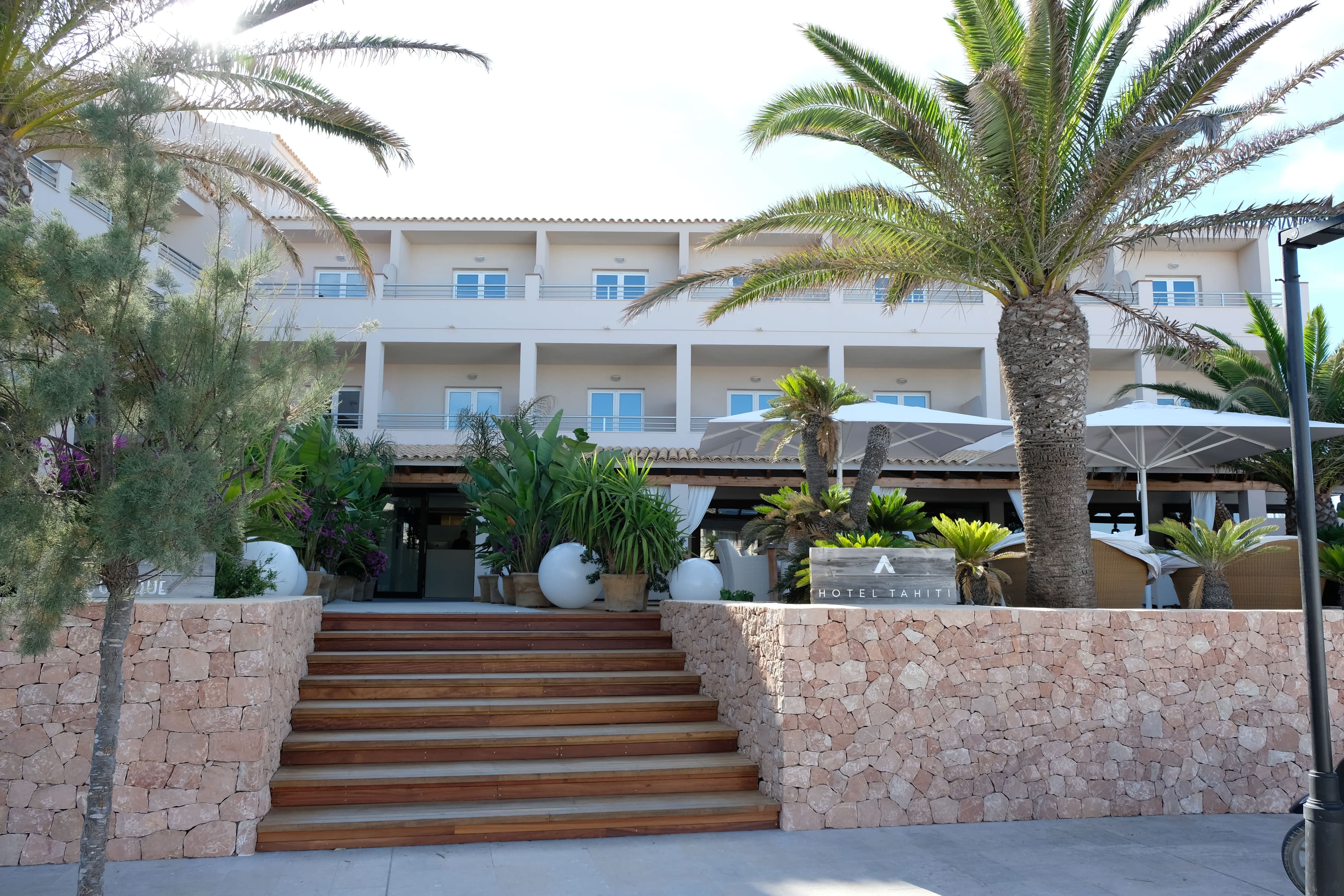 Hostal Tahiti