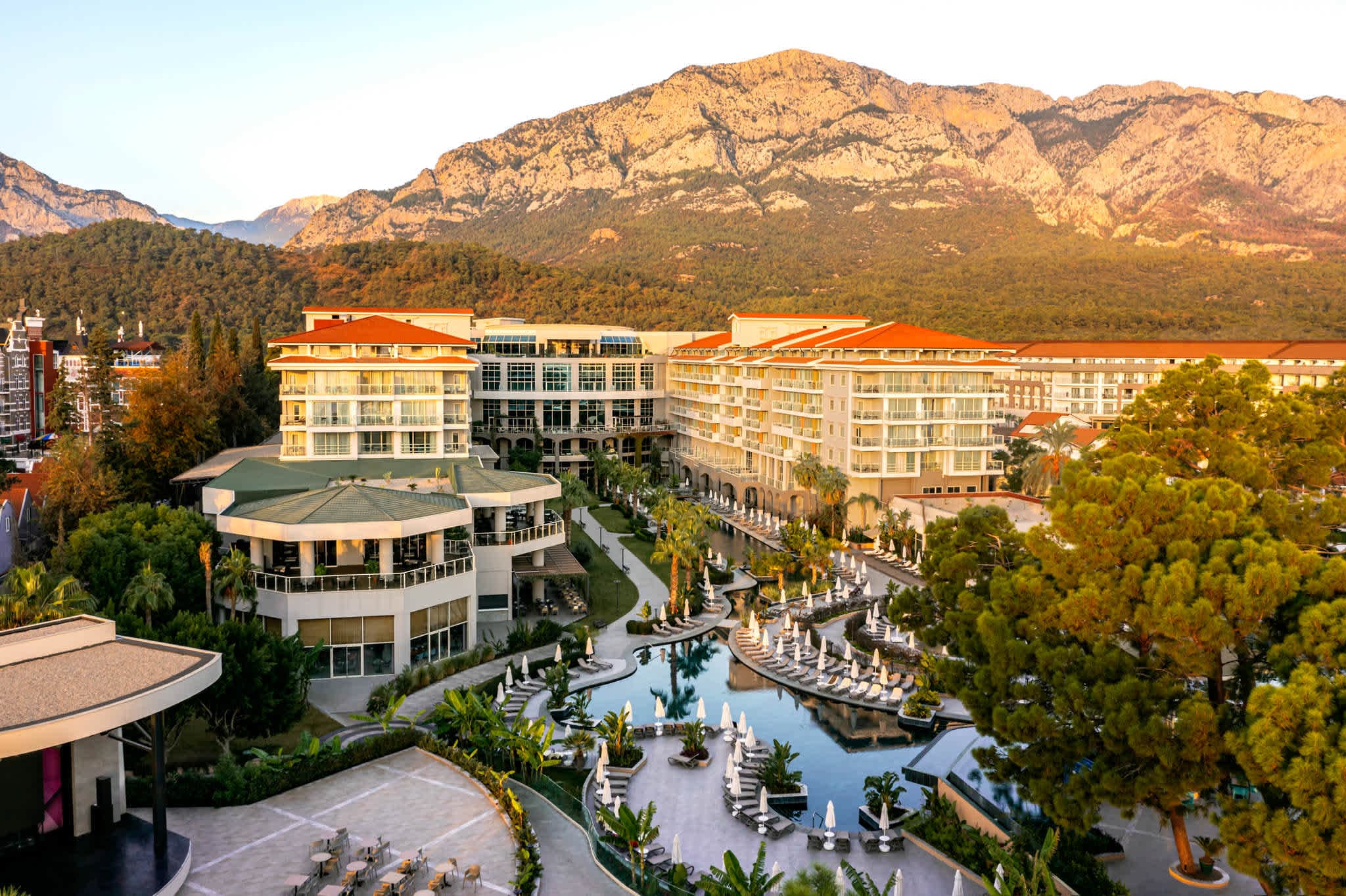 Akra Kemer