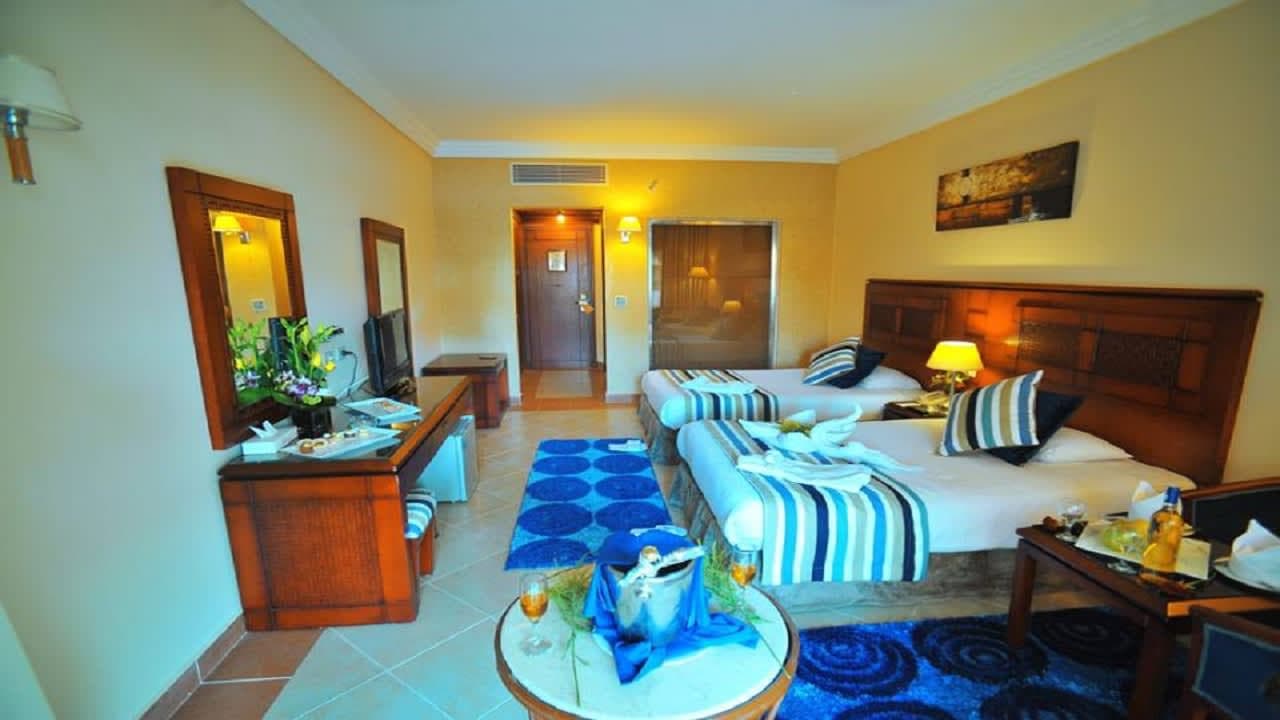 Sea Beach Edge by Rotana Ansicht 6