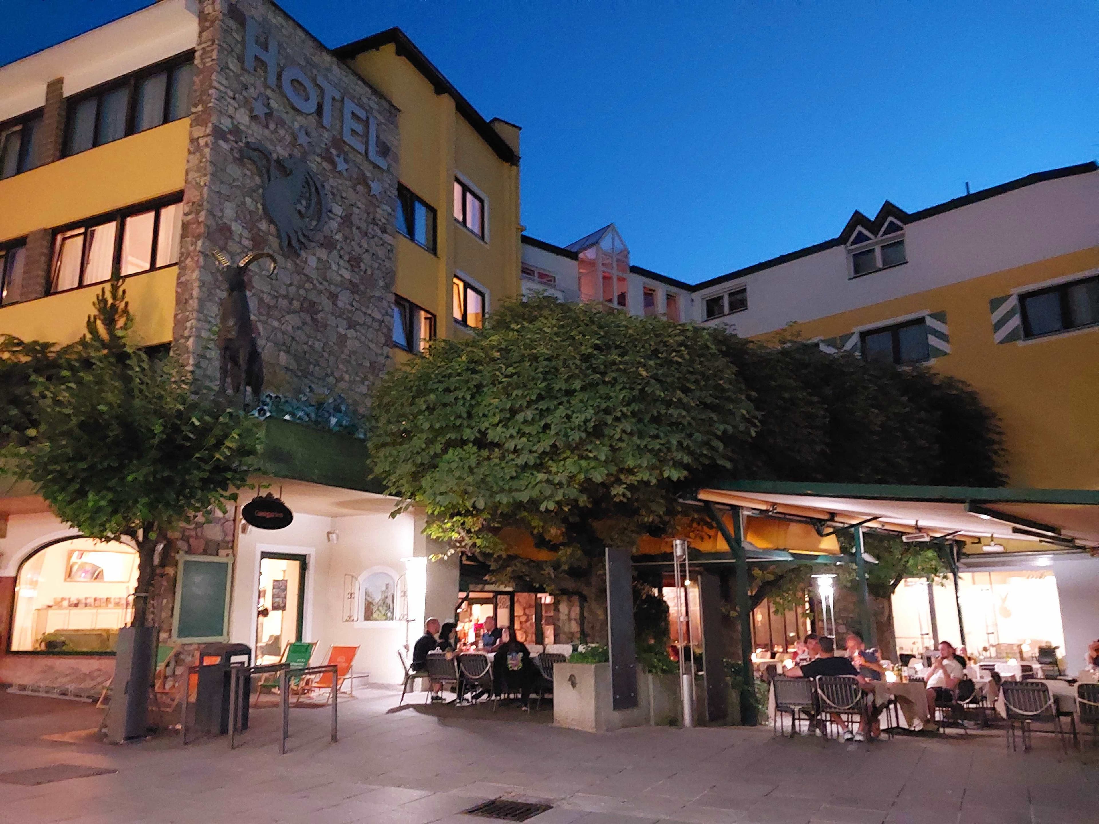 Hotel Schrofenstein Ansicht 3