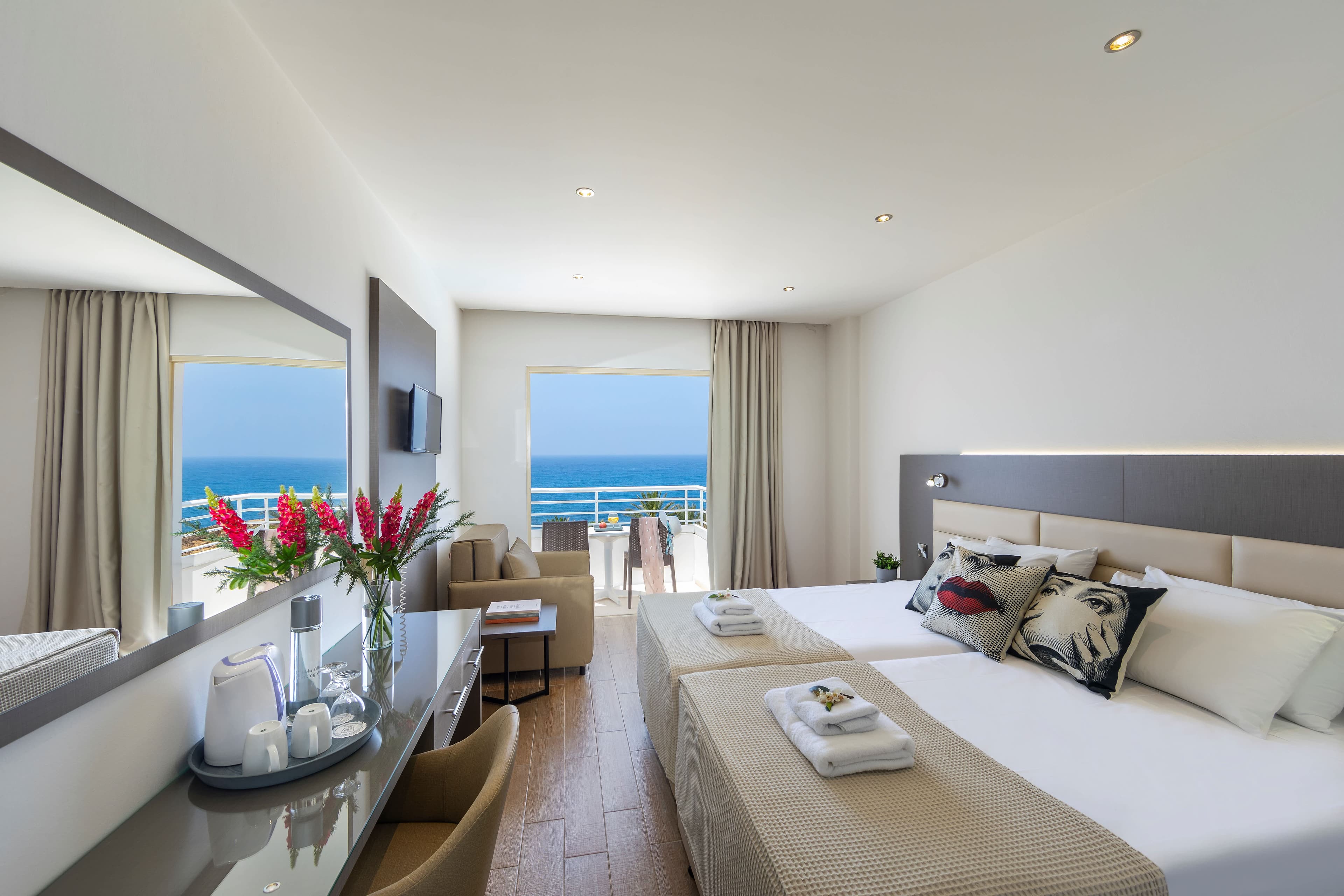 Queen's Bay Hotel Ansicht 6