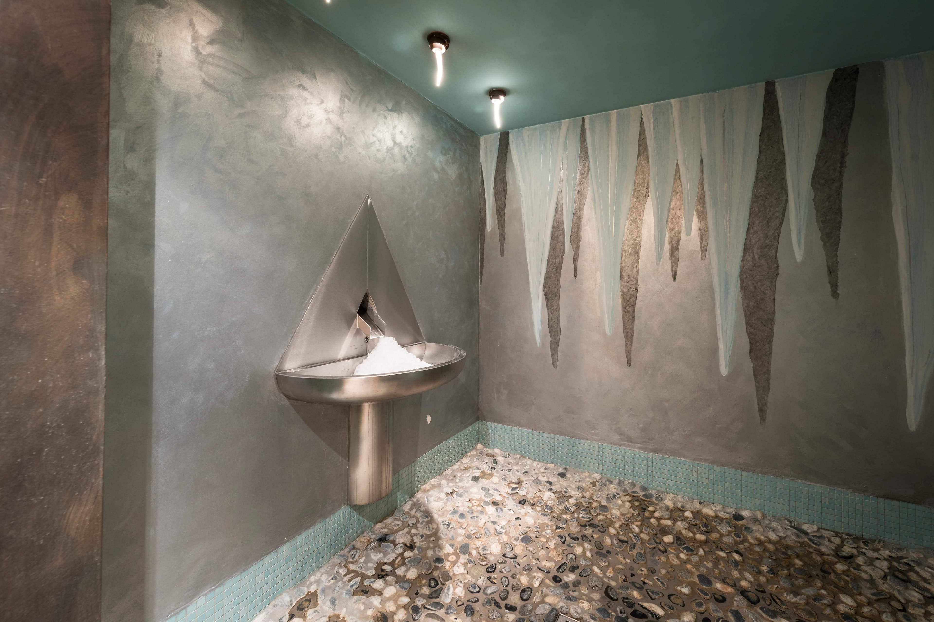 Hotel Adula Ansicht 8