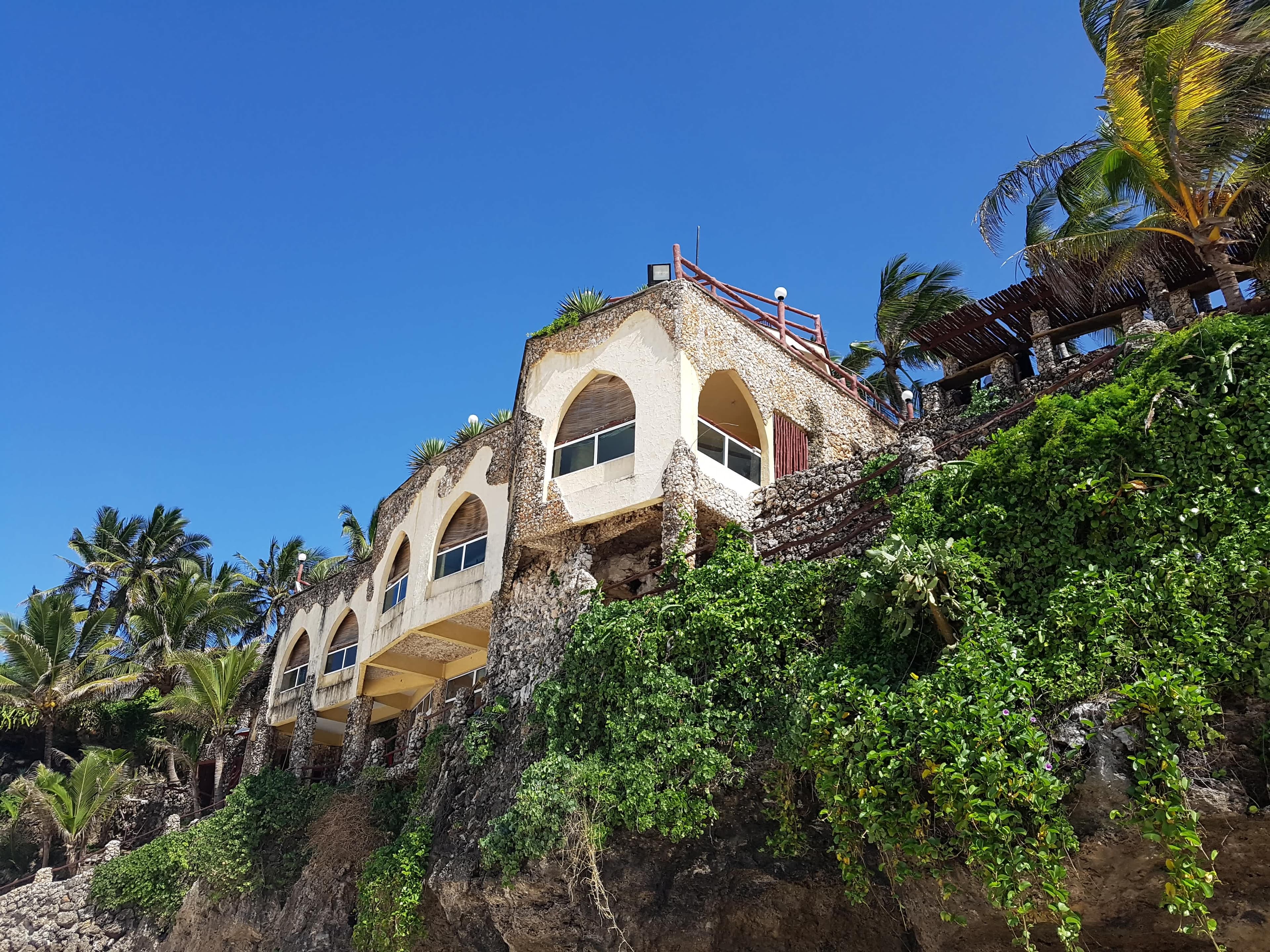 Bahari Beach Hotel Ansicht 2