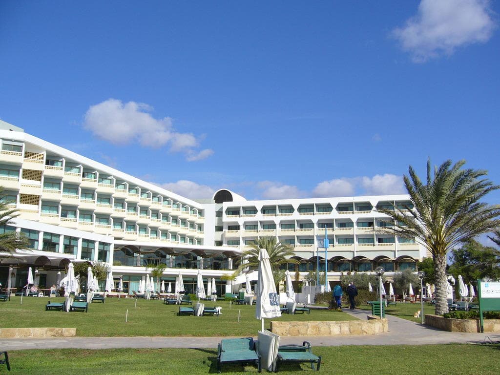 Constantinou Bros Athena Royal Beach Hotel Ansicht 2