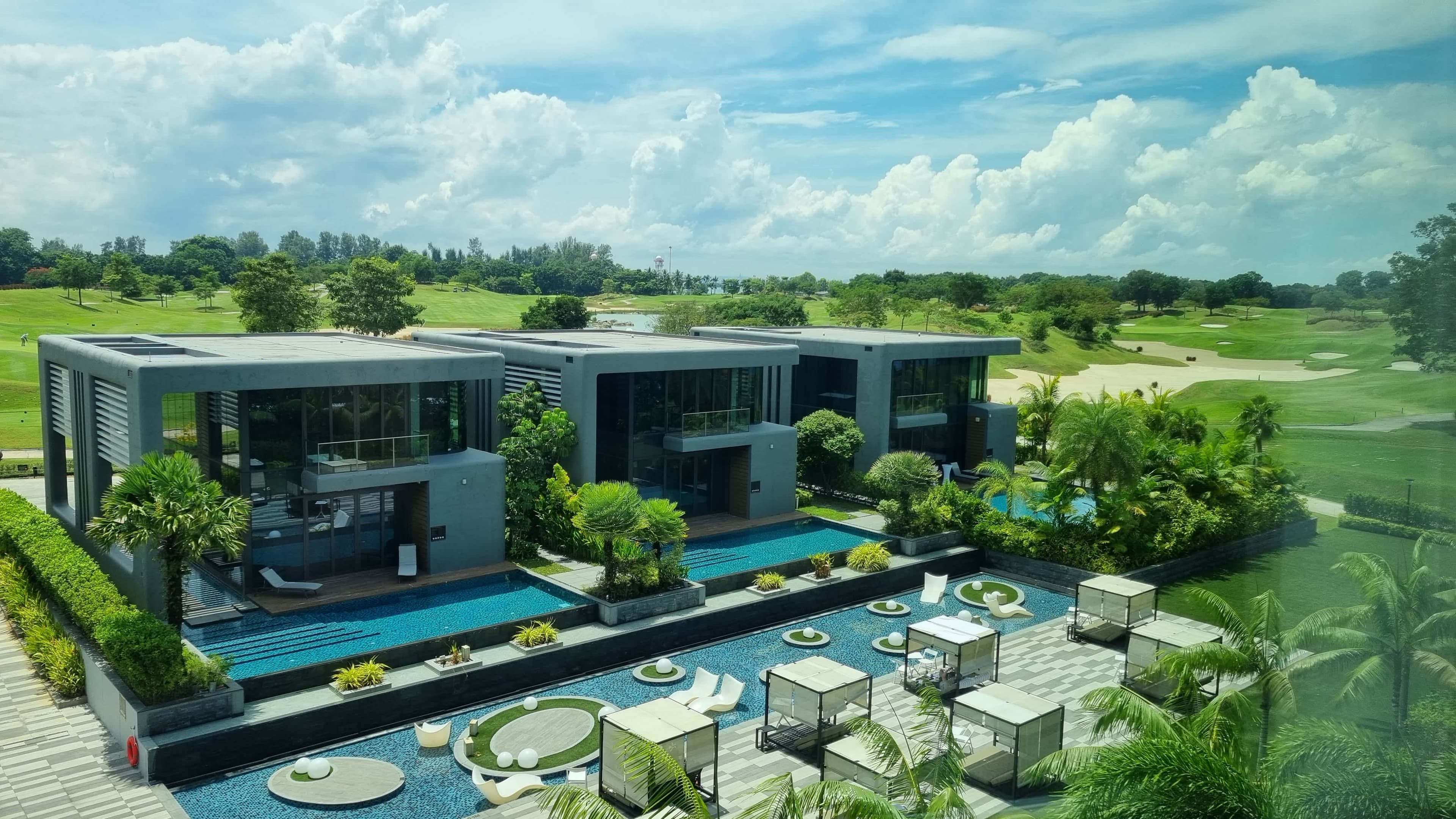 Dusit Thani Laguna Singapore