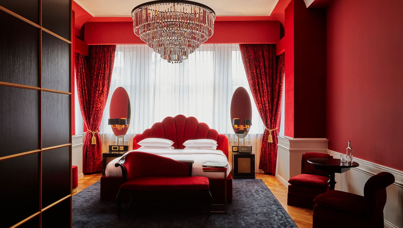 Hotel Provocateur