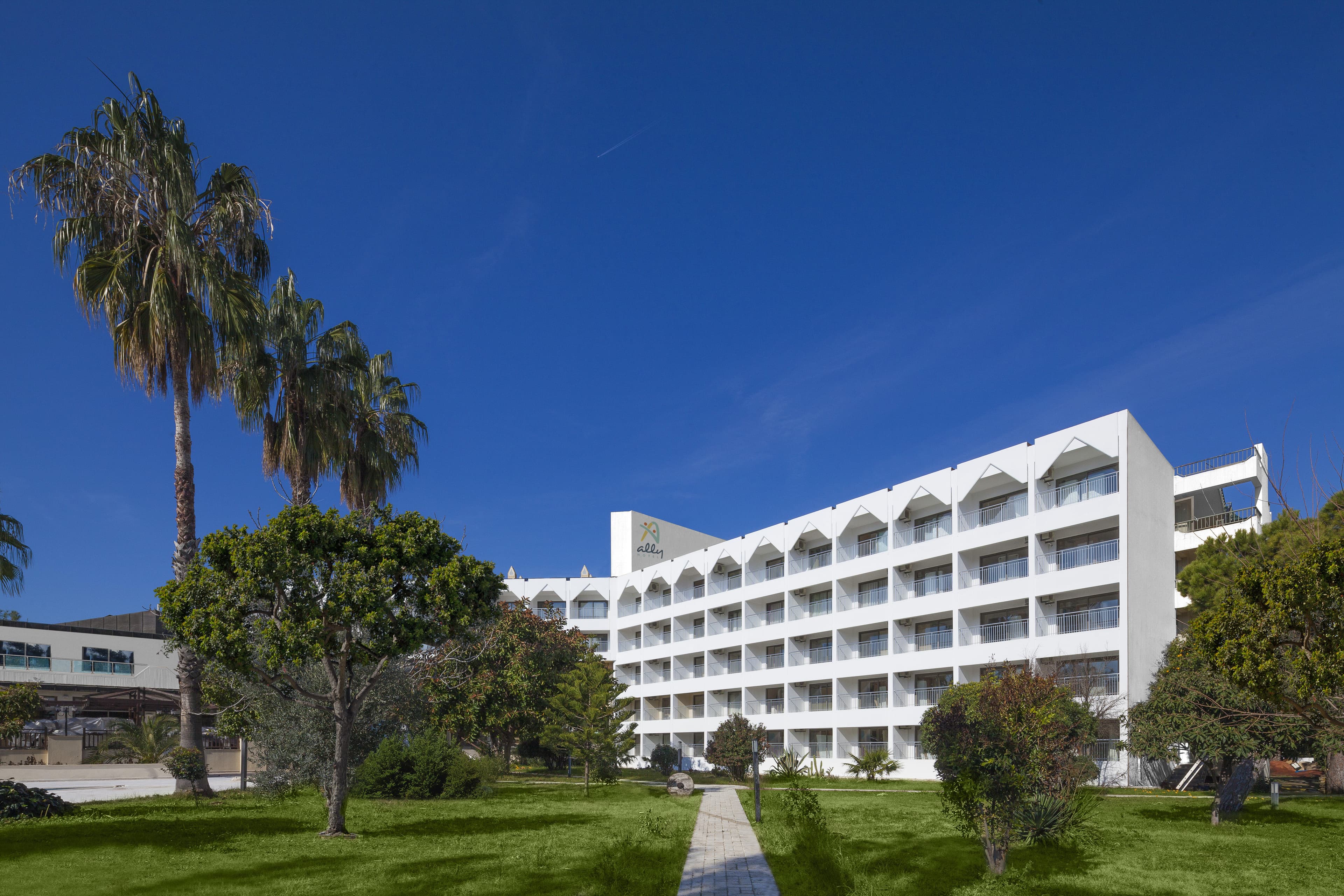 Hotel Serra Park