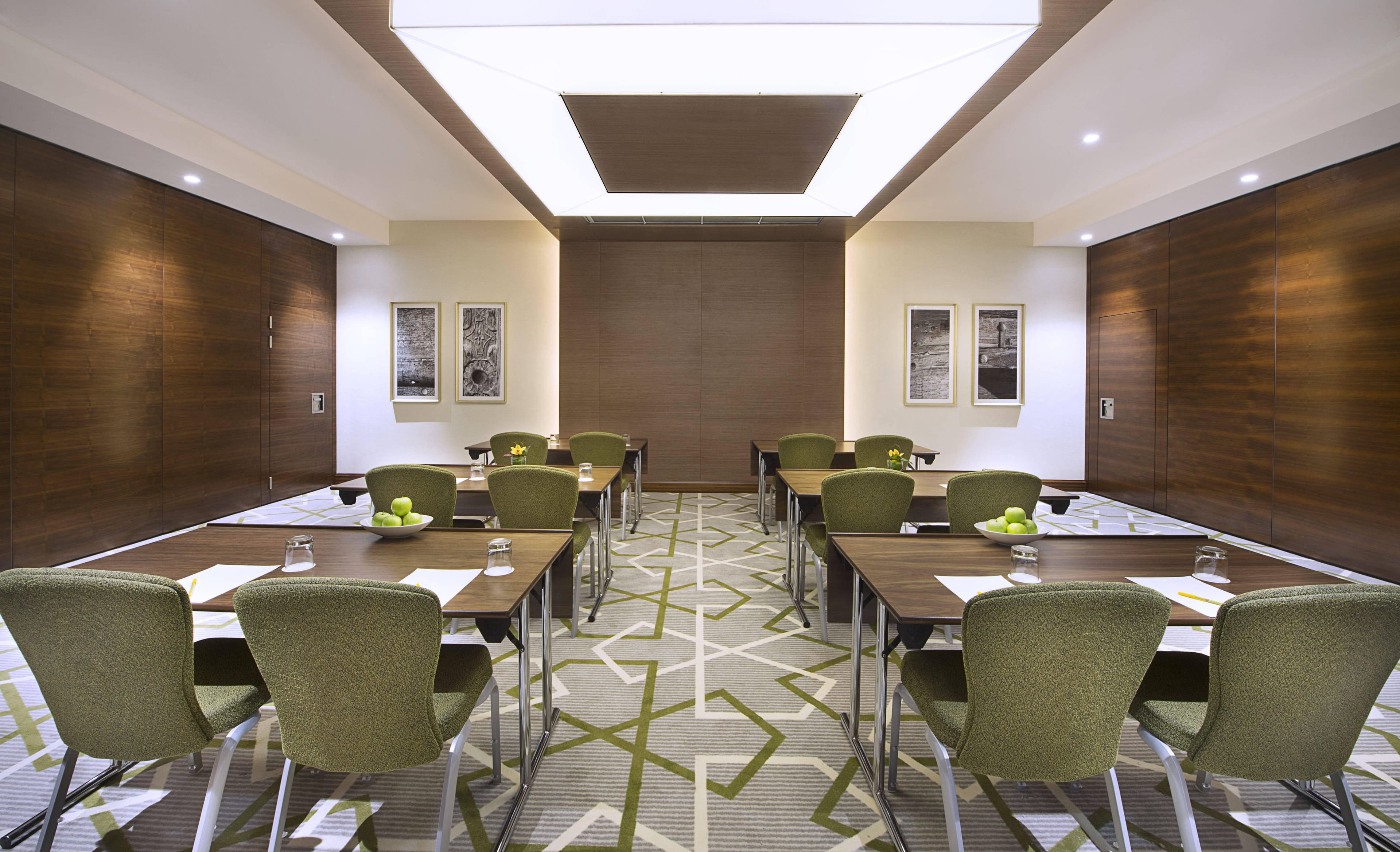 Hilton Garden Inn Dubai Deira Ansicht 9