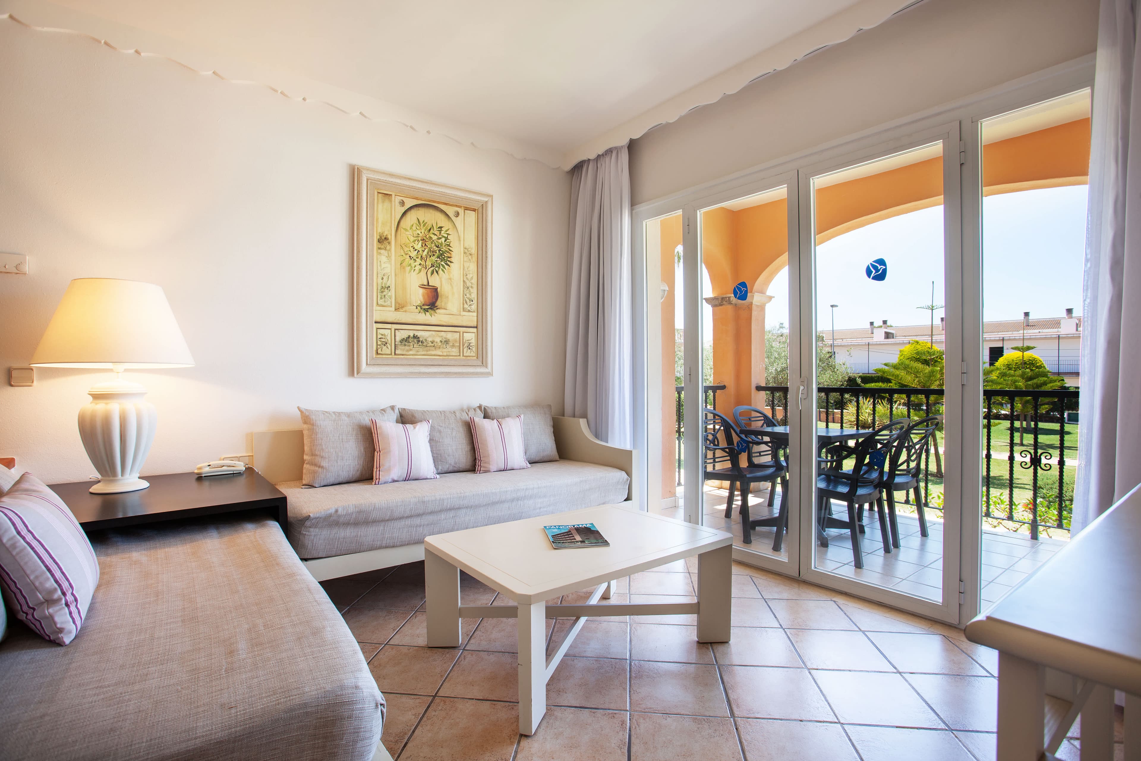 Grupotel Macarella Suites and Spa Ansicht 5