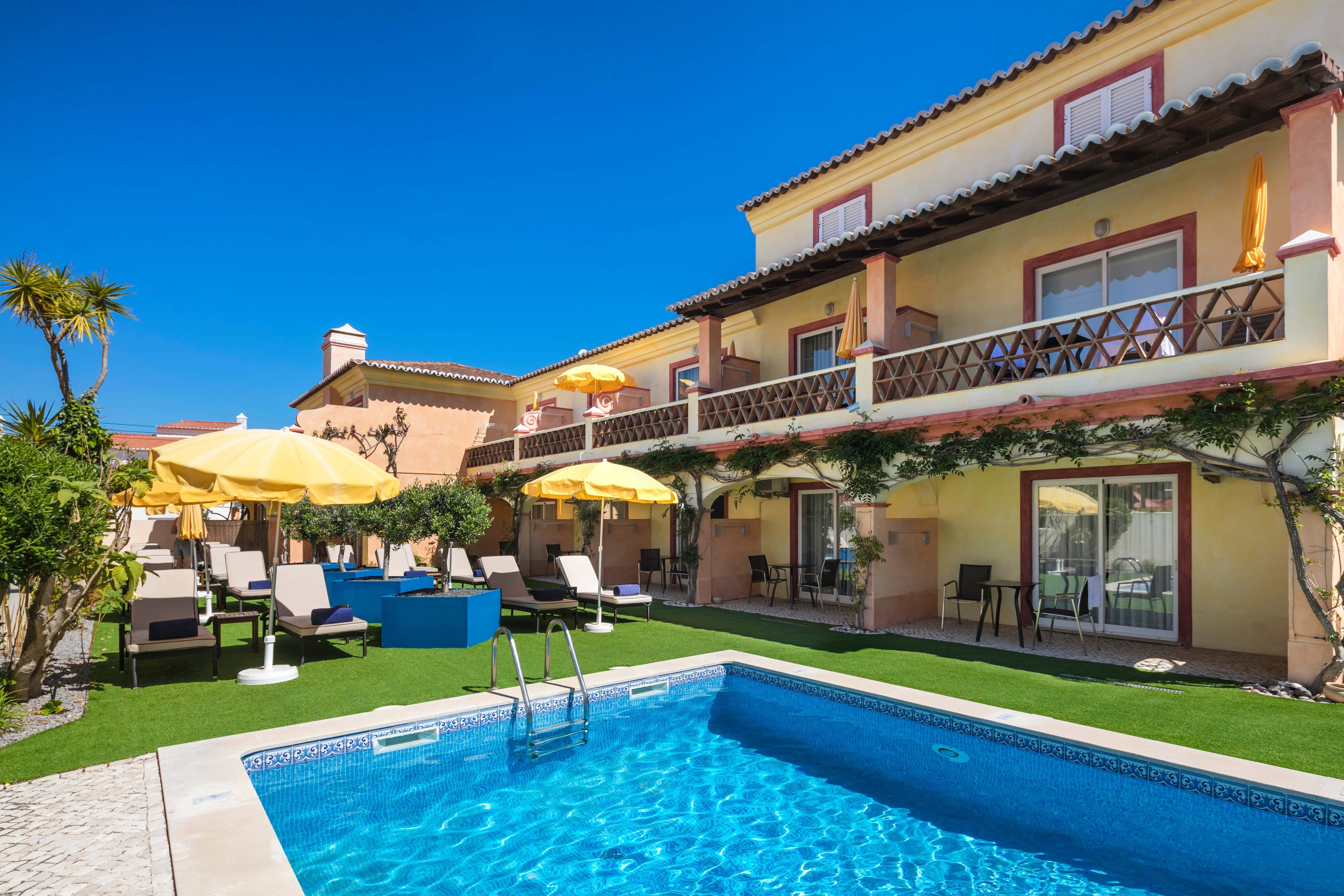 Costa d'Oiro Ambiance Village