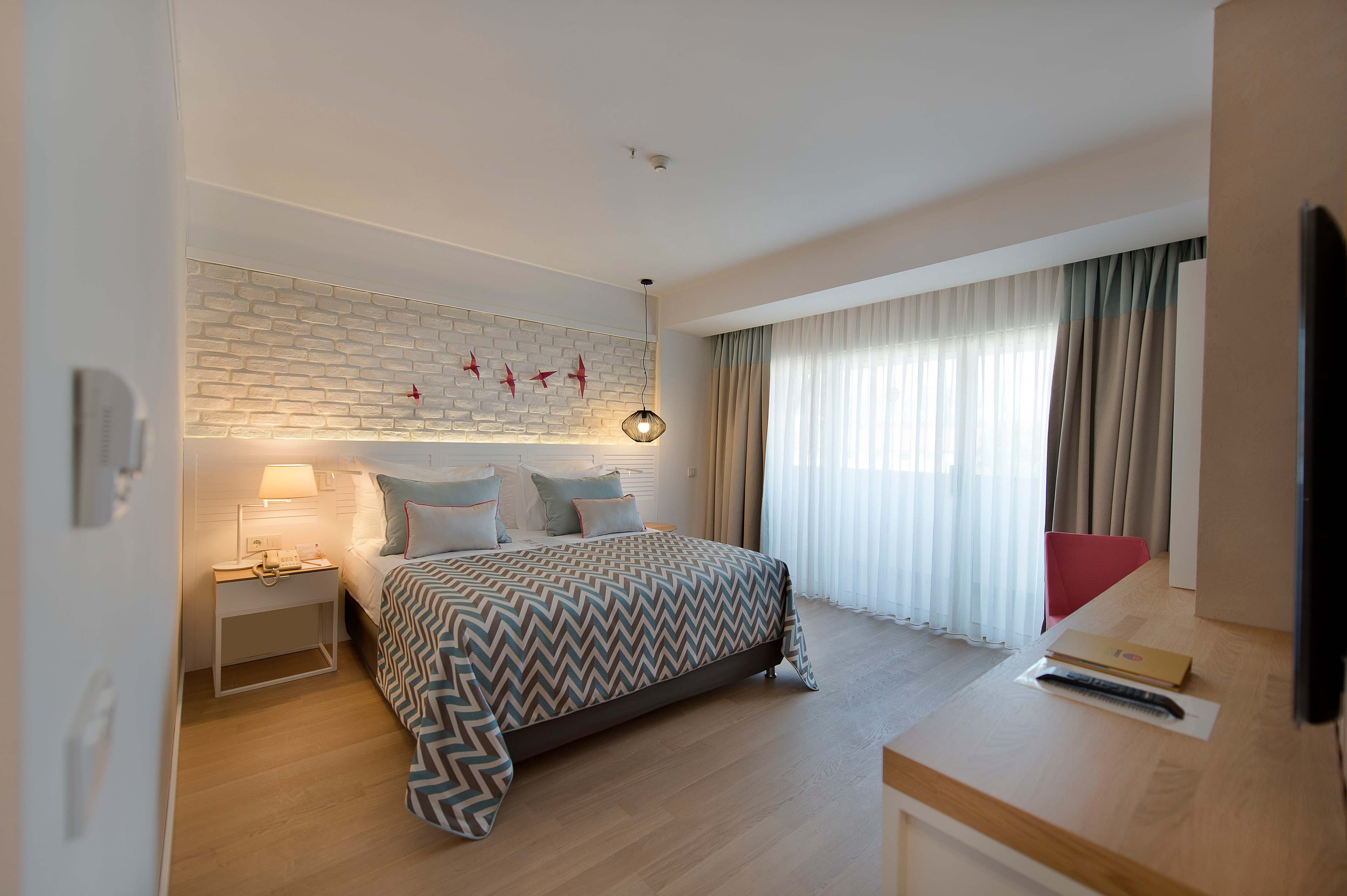 Akra Kemer