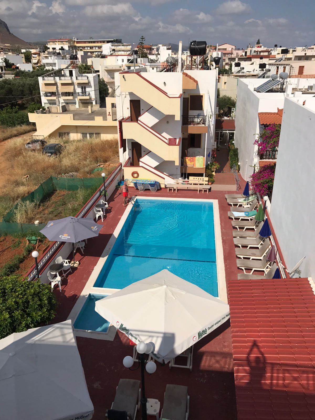 Eleni Apartments