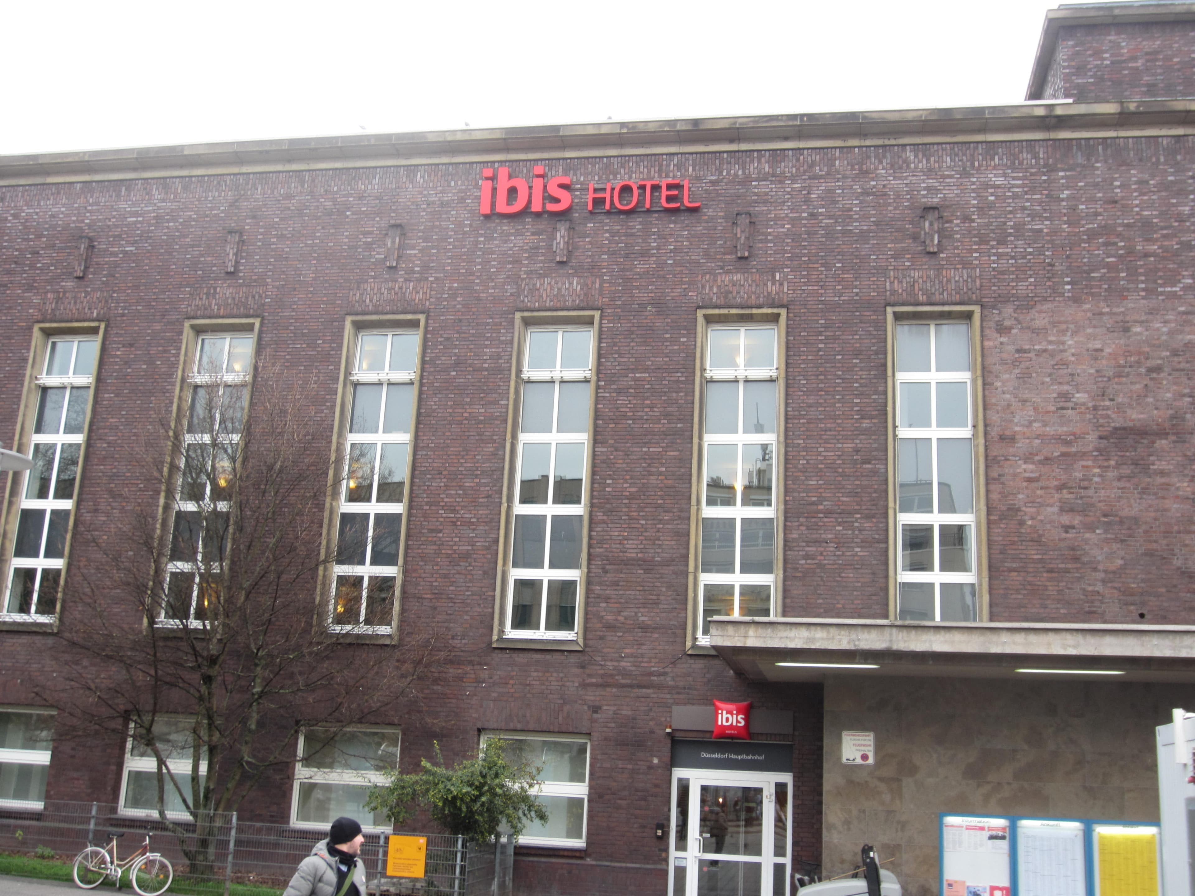 Hotel Ibis Düsseldorf Hauptbahnhof Ansicht 2