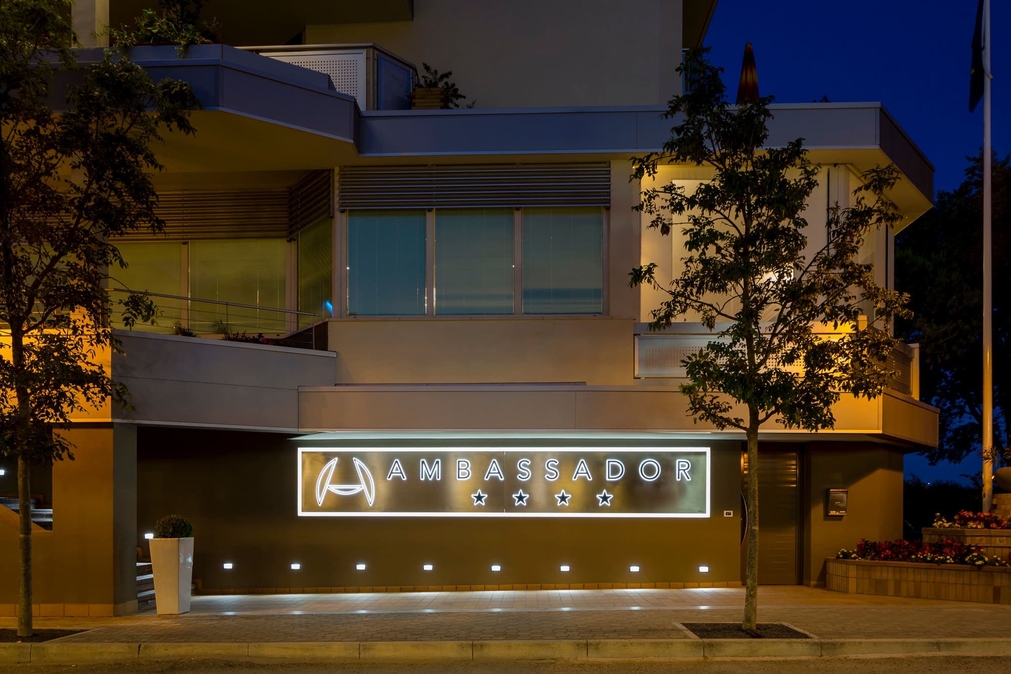 Hotel Ambassador Ansicht 2