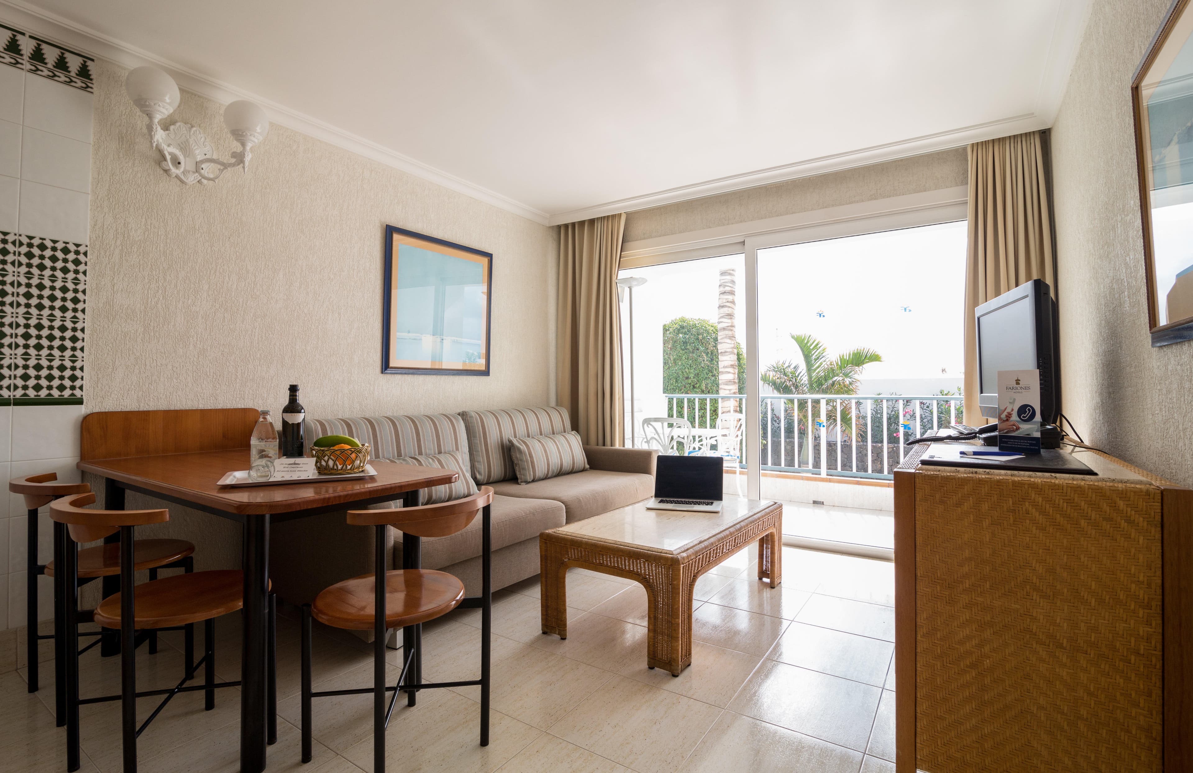 Plus Fariones Apartamentos Ansicht 5