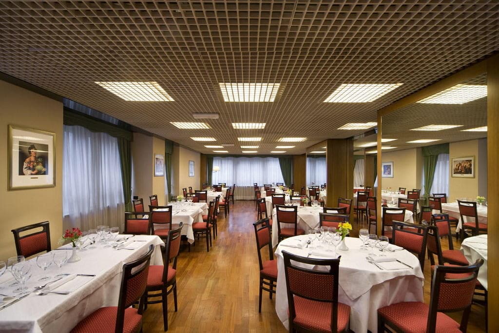 UNAHOTELS Century Milano Ansicht 8