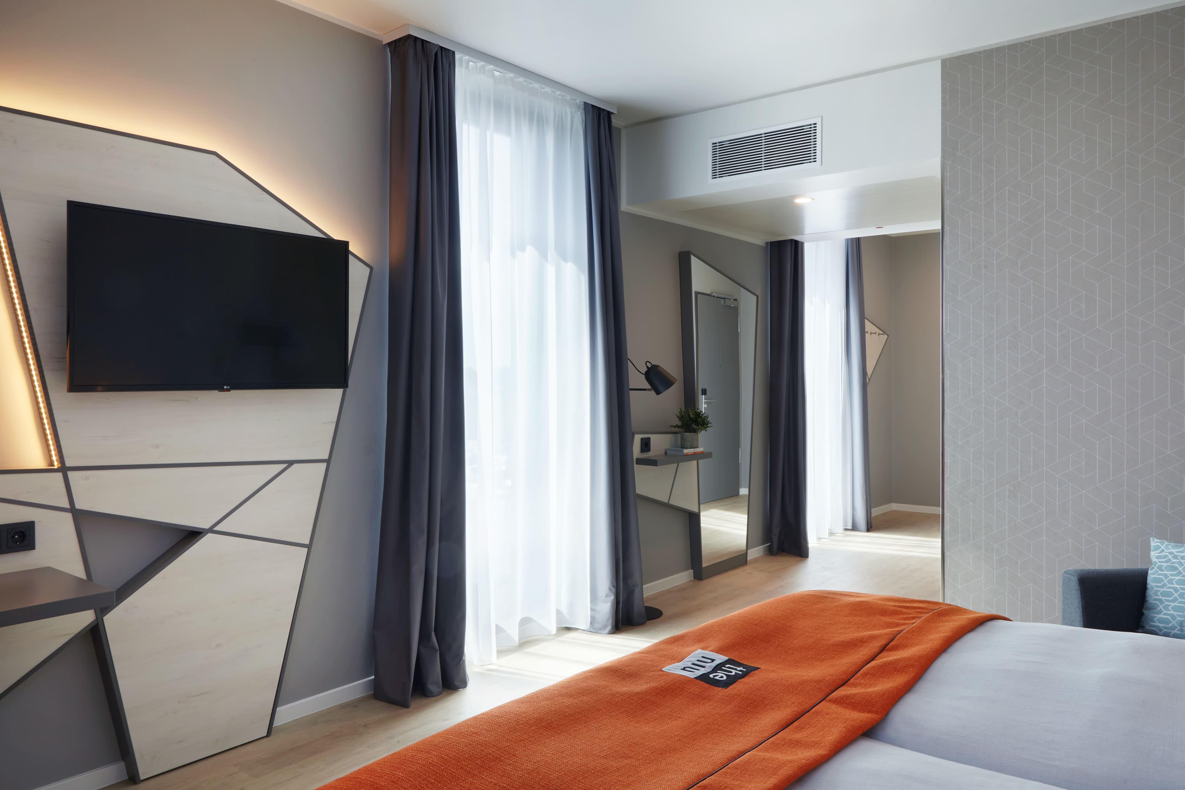 Holiday Inn - the niu, Hub Dusseldorf Messe Ansicht 4