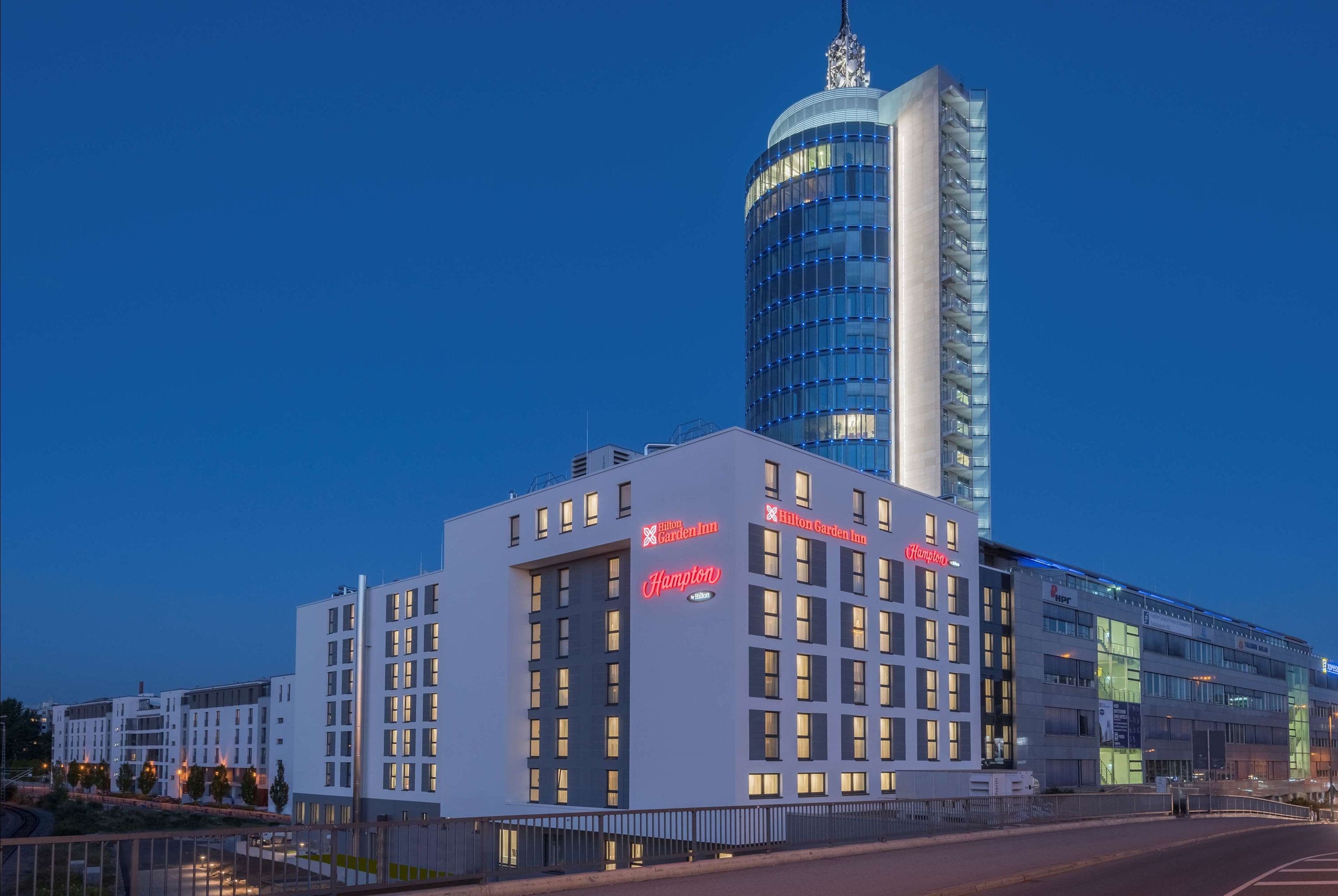Hilton Garden Inn Munich City West Ansicht 2