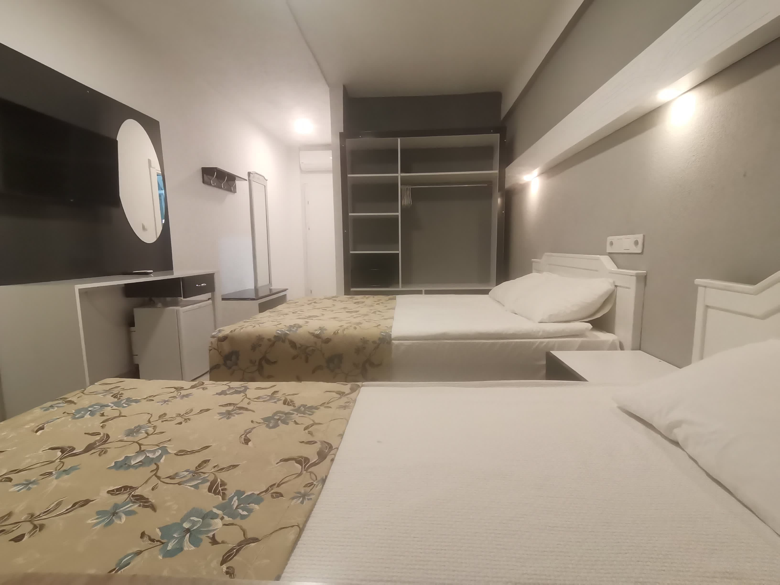 Side Spring Hotel Ansicht 6