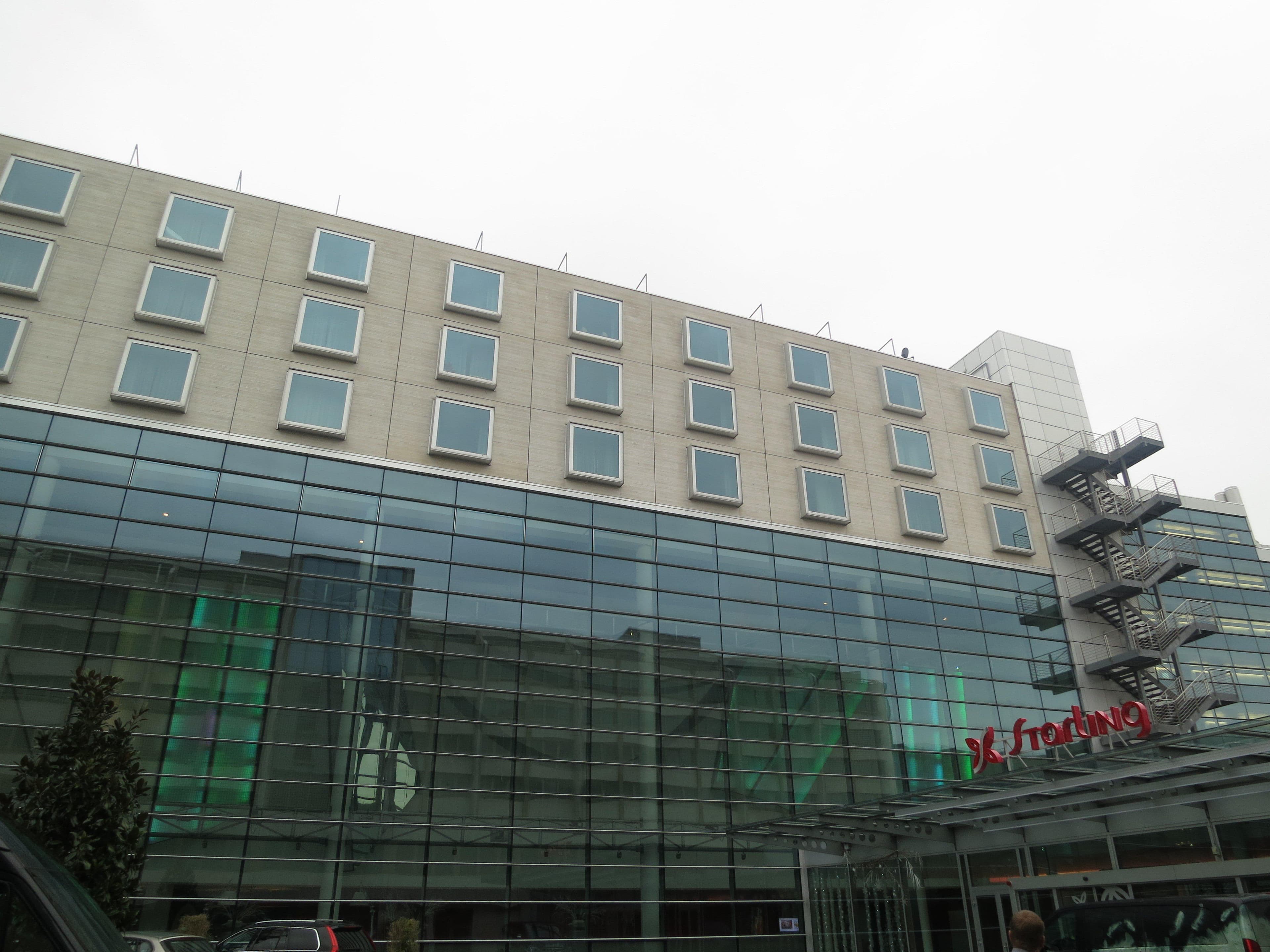 Hilton Geneva Hotel & Conference Centre Ansicht 3