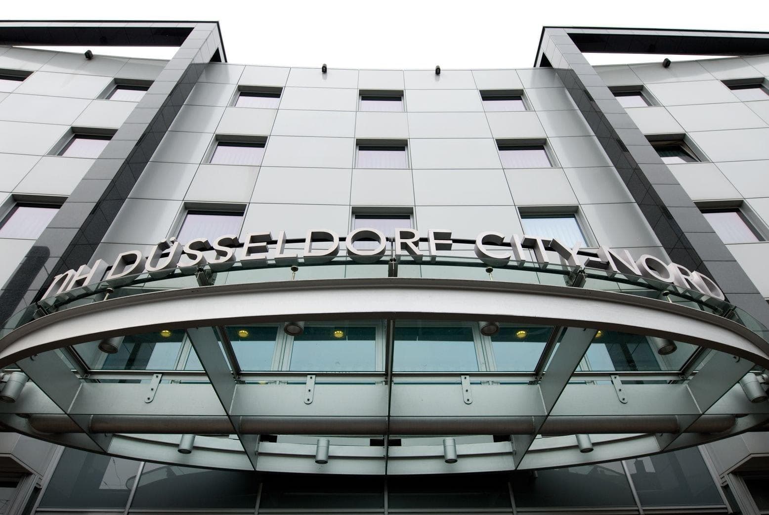 Hotel NH Düsseldorf City Nord Ansicht 2