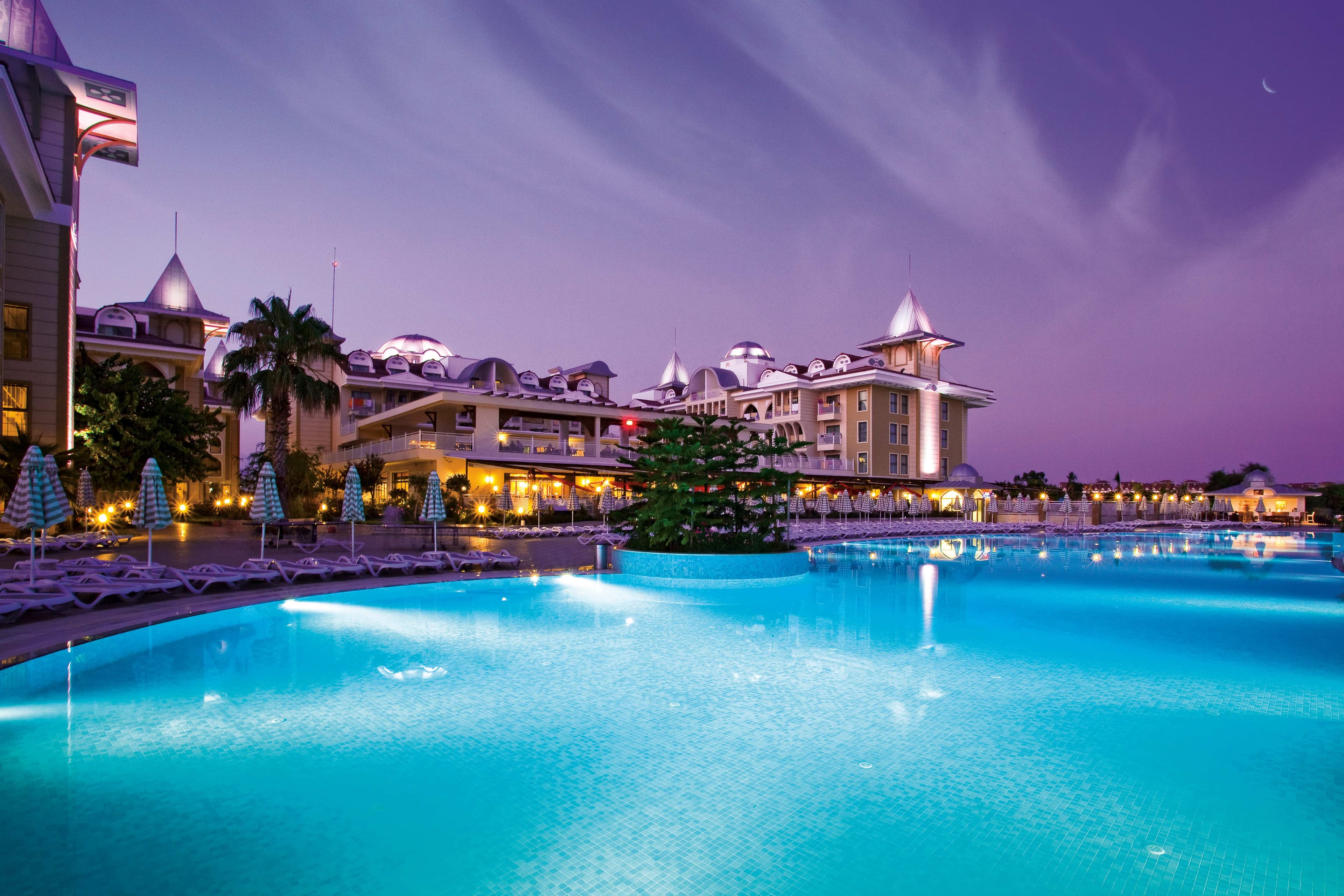 Side Star Resort Hotel
