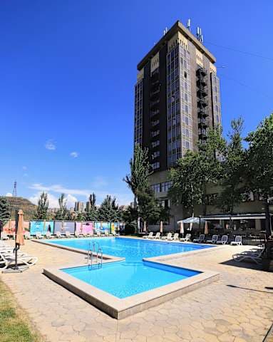 Hotel Hrazdan