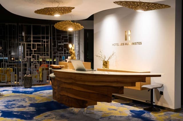 Best Western Plus Hotel Restaurant Les Humanistes proche Route des Vins