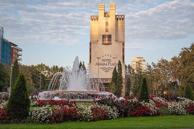 Hotel Silken Amara Plaza