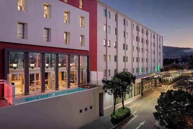 Hotel Cape Town / Protea Fire & Ice