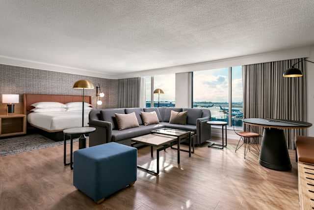 Sheraton Gateway Hotel In Toronto International Airport