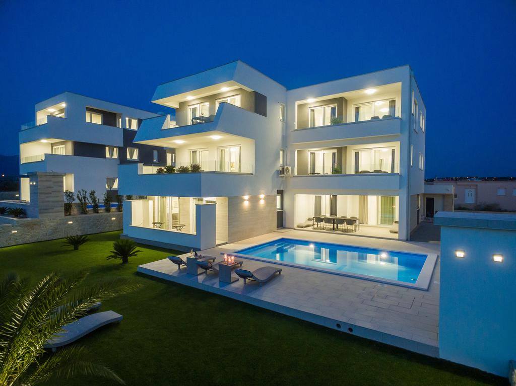 Pool Maris A 6 Apartment in Novalja