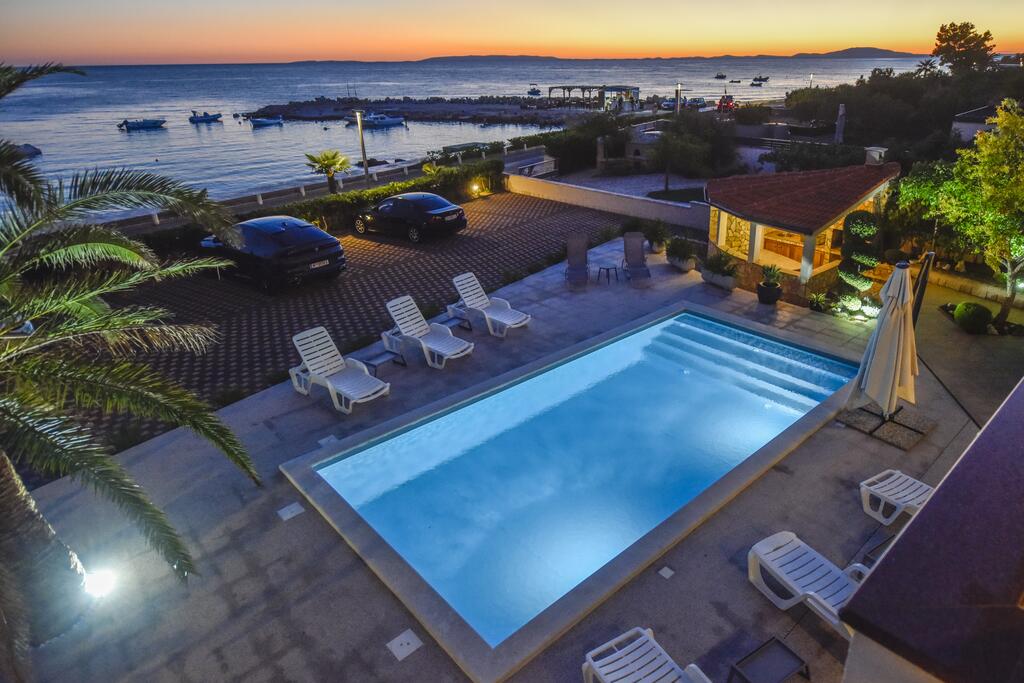 Tolo 4 Apartment in Novalja